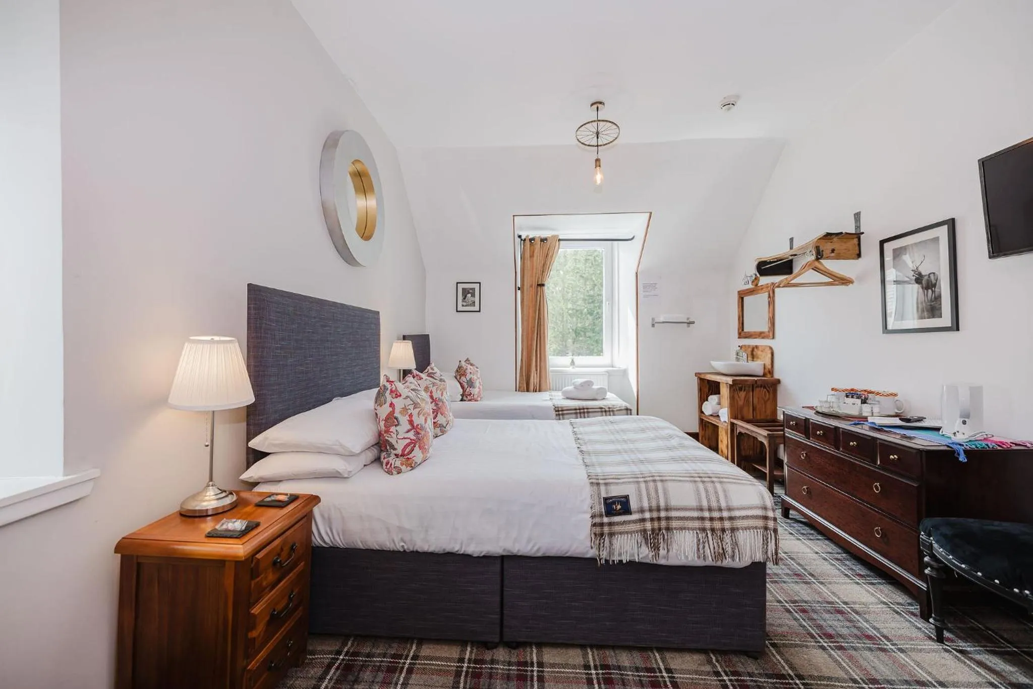 Bed in Whitebridge Hotel