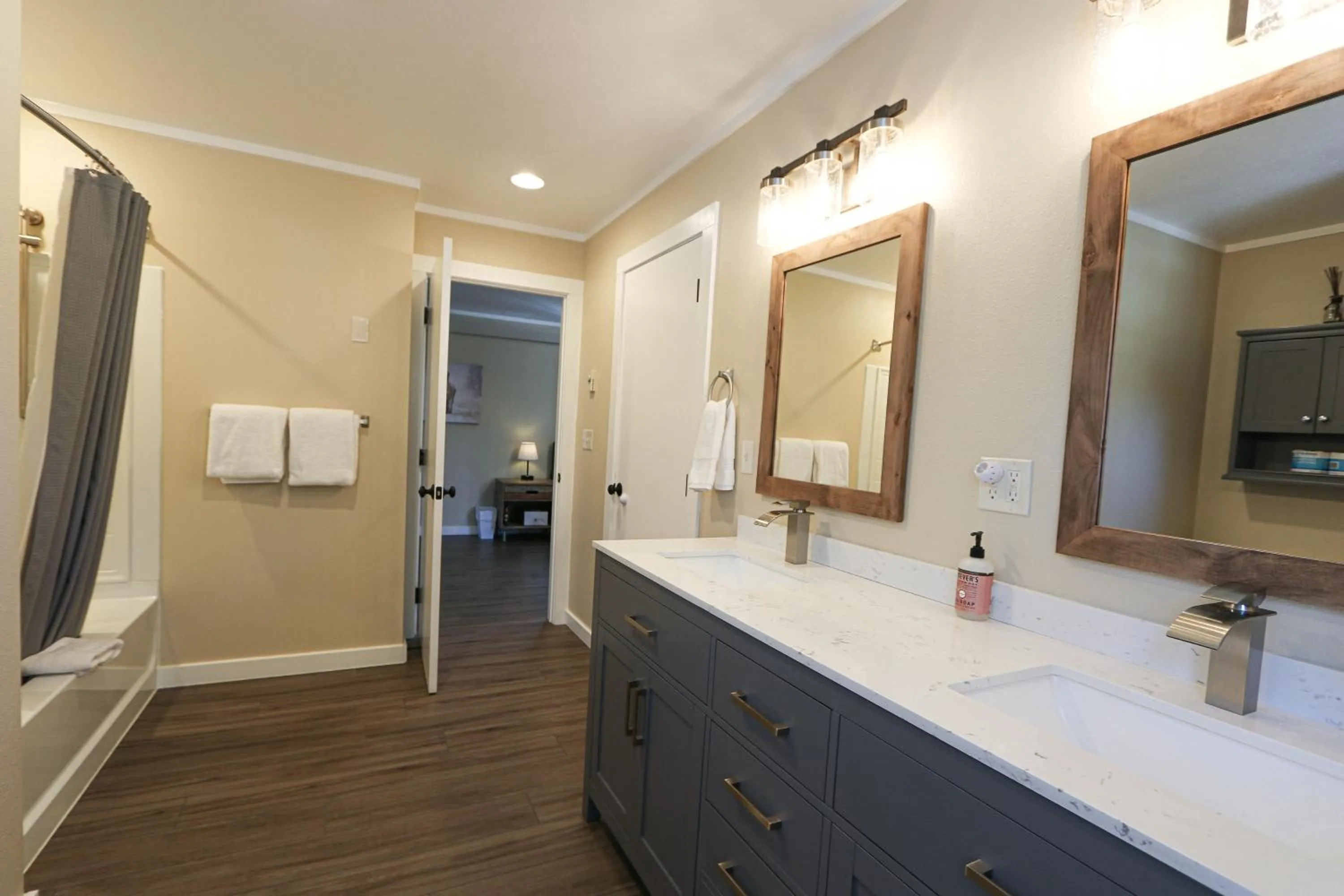 Bathroom in Shepherd Family Retreats- Fox
