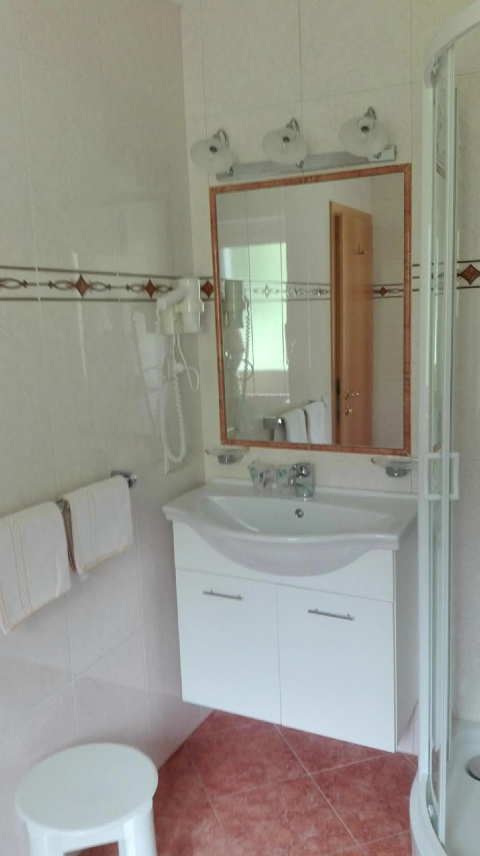 Bathroom in Pensione Valbona