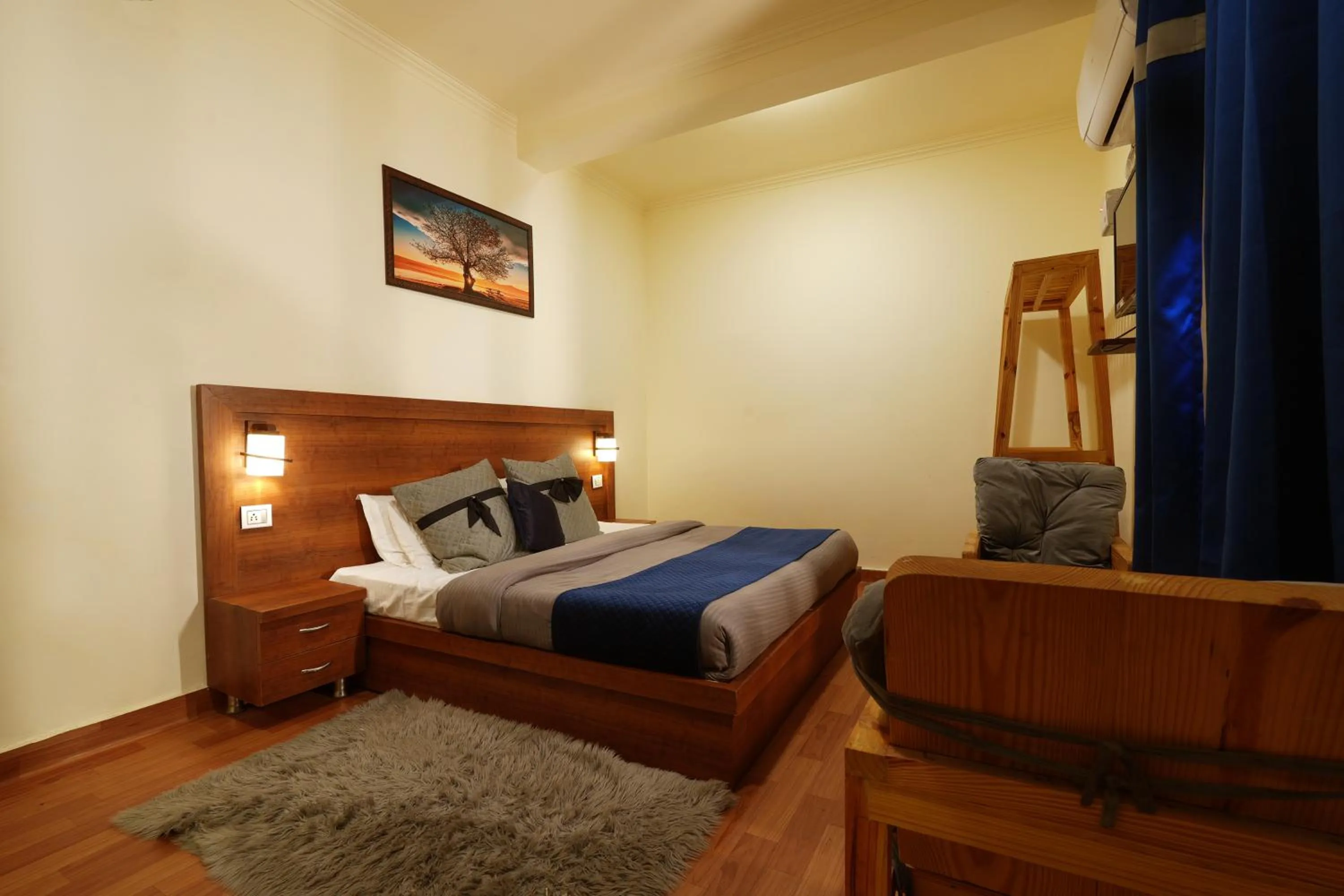 Bed in Shalom Backpackers Rishikesh