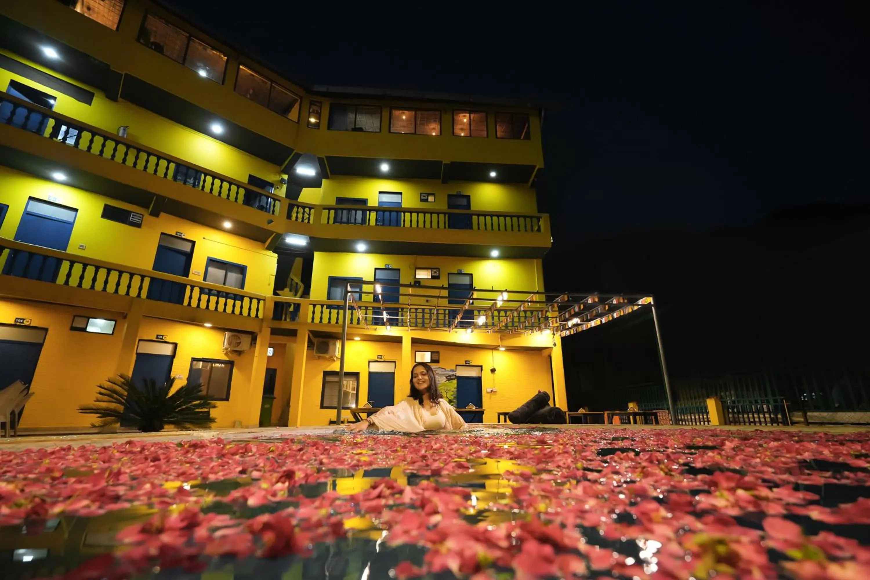 Property building in Shalom Backpackers Rishikesh