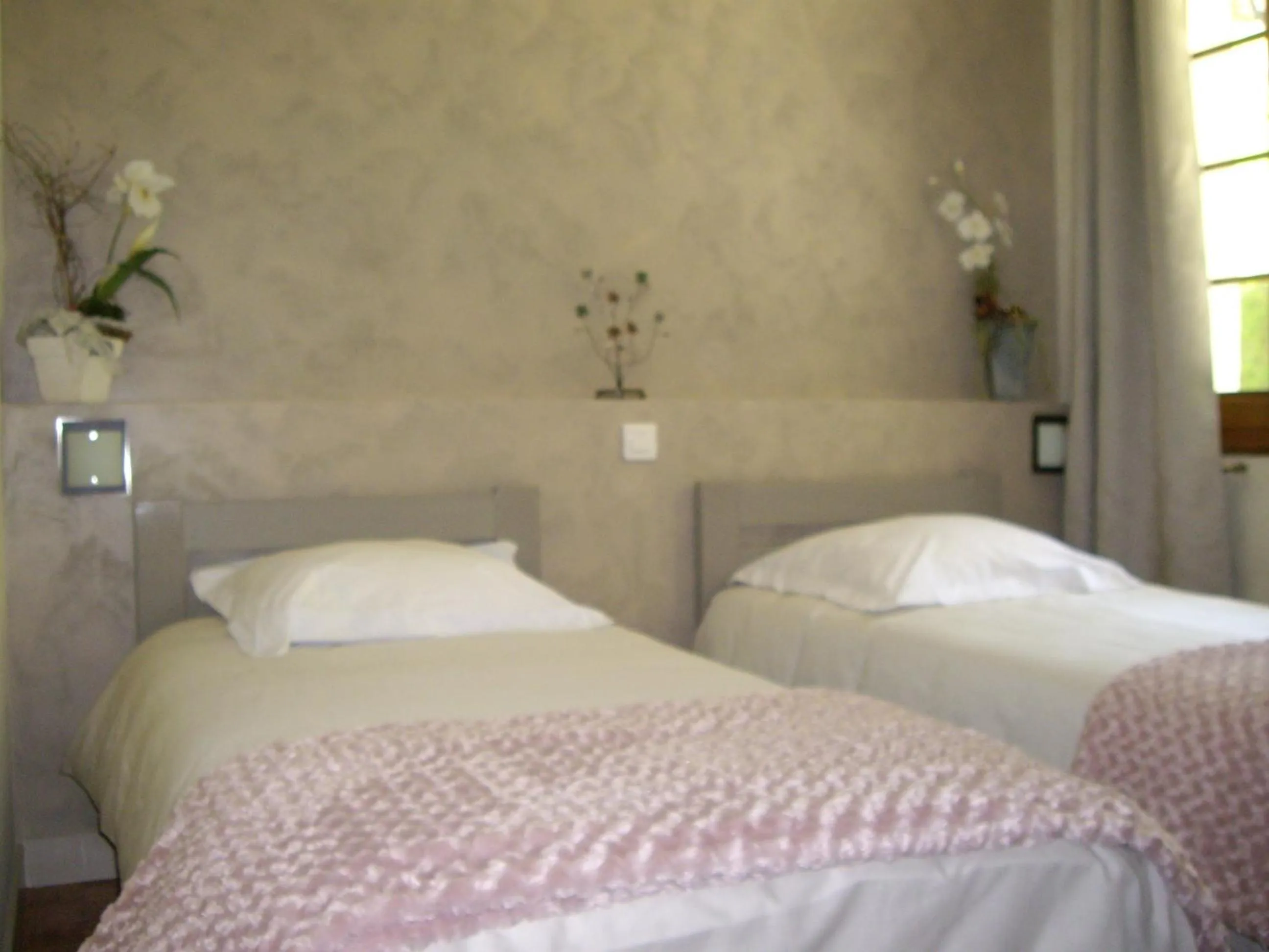 Bedroom, Bed in Chambres d'Hôtes Les Pierres Taillées