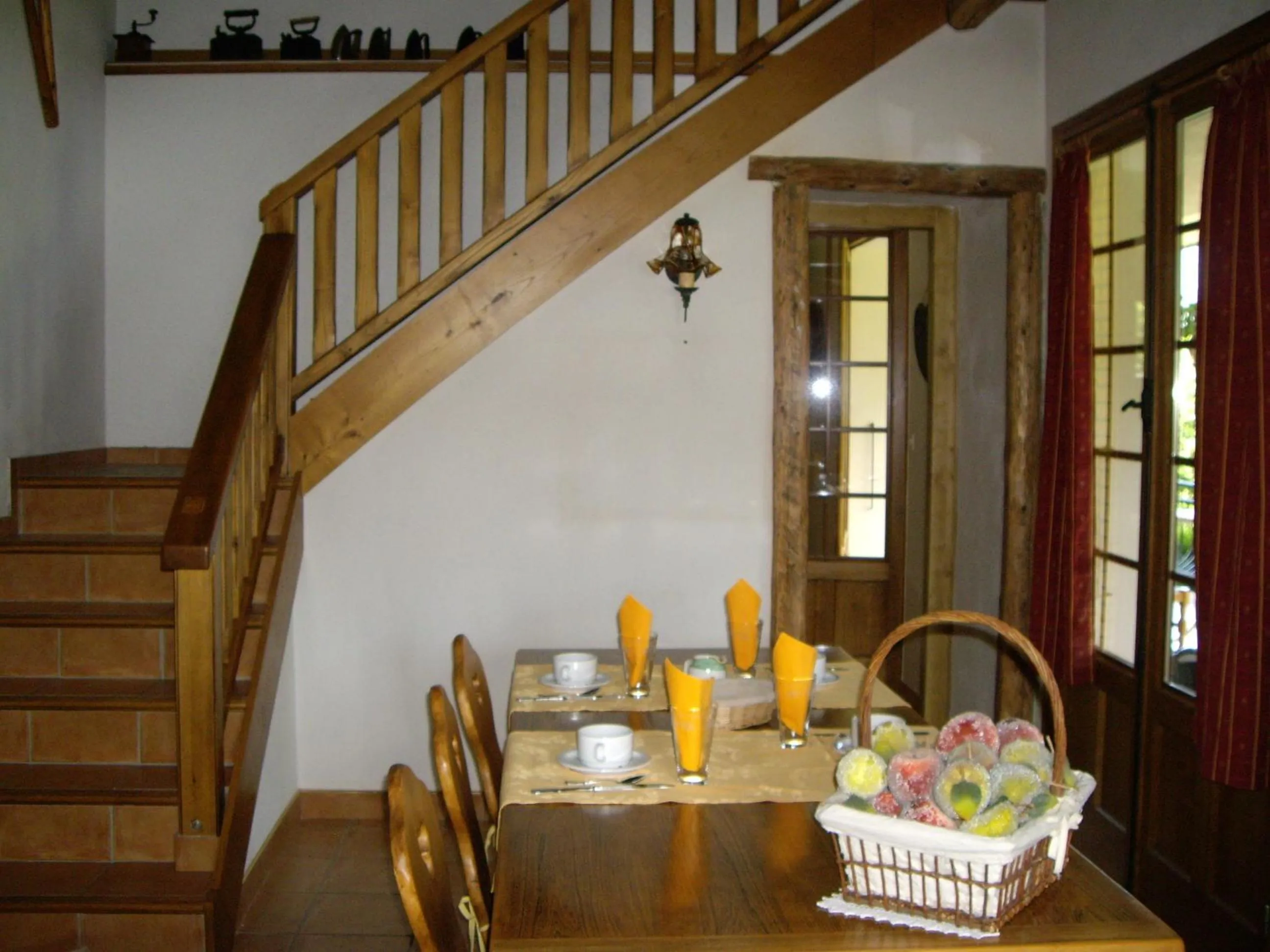 Dining area in Chambres d'Hôtes Les Pierres Taillées