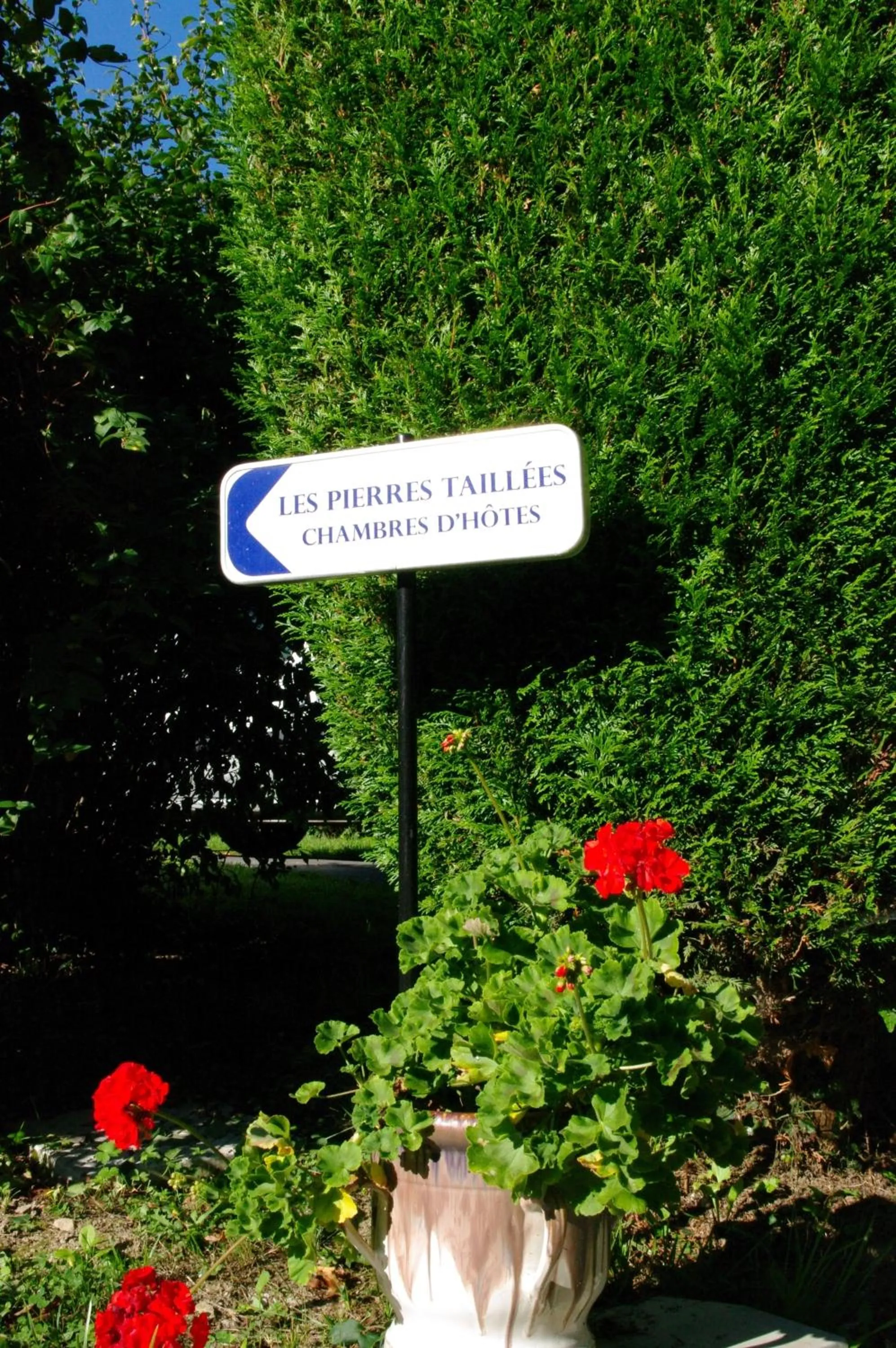 Property logo or sign in Chambres d'Hôtes Les Pierres Taillées