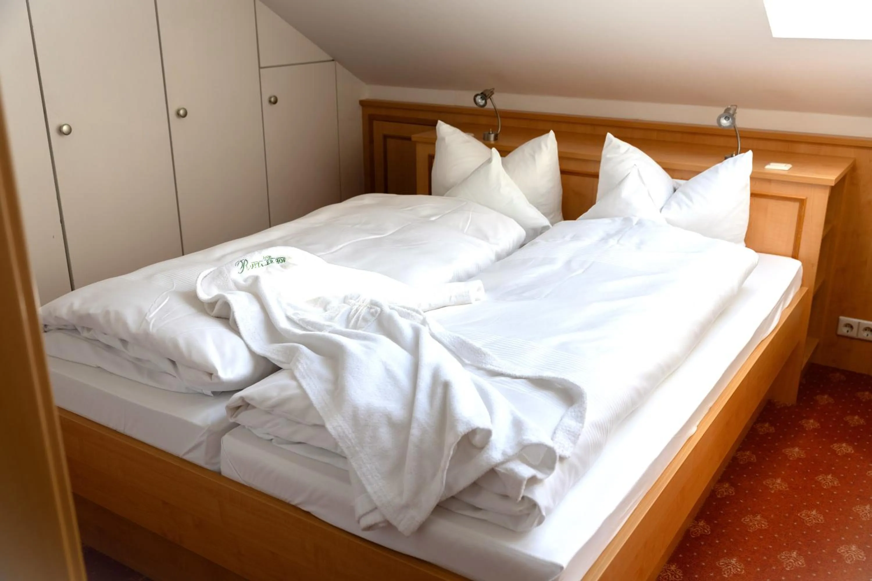 Bedroom, Bed in Hotel Rottaler Hof