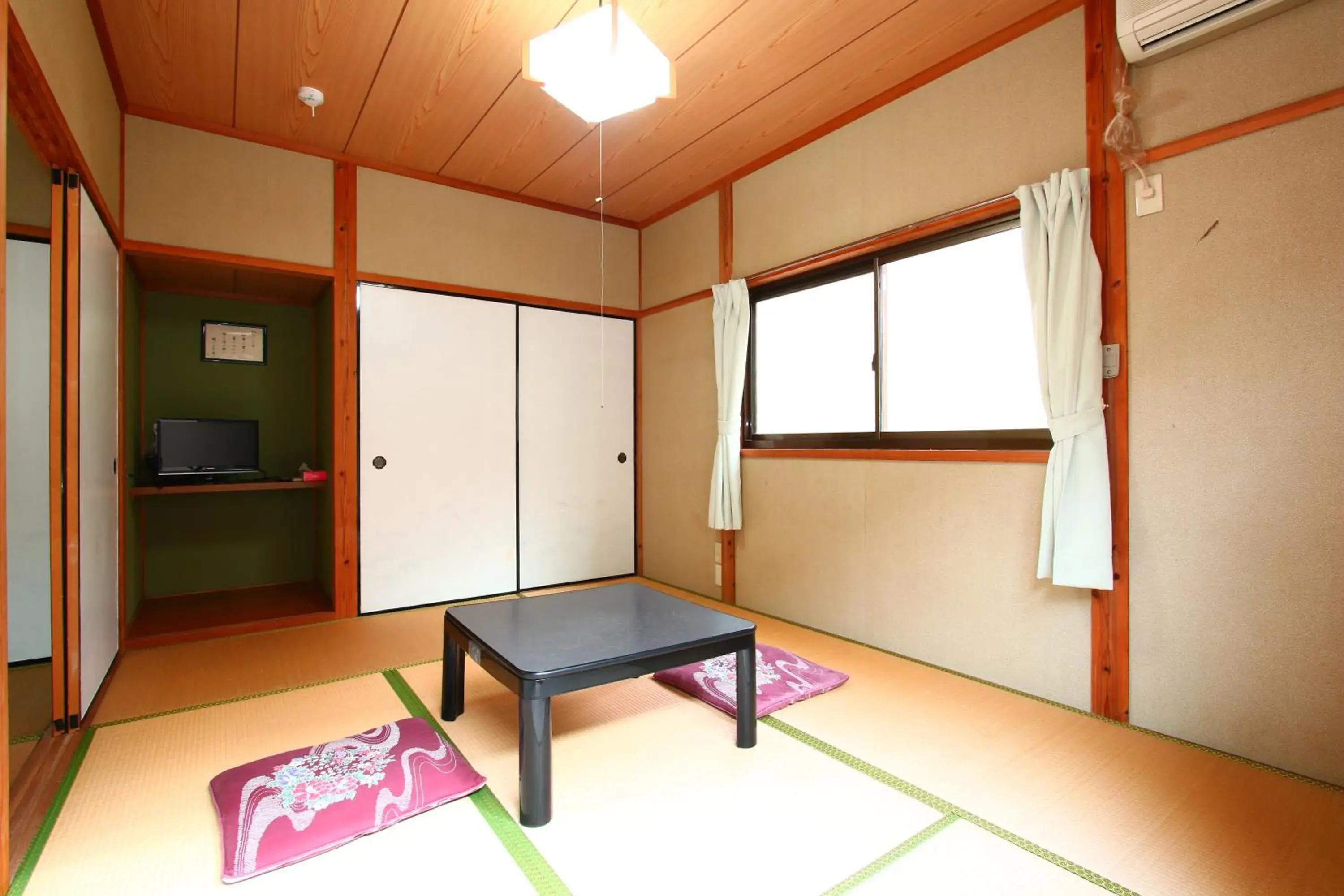 Standard Family Room - single occupancy in Ramune Onsen Senju no Sato Standard Family Room - single occupancy in Ramune Onsen Senju no Sato