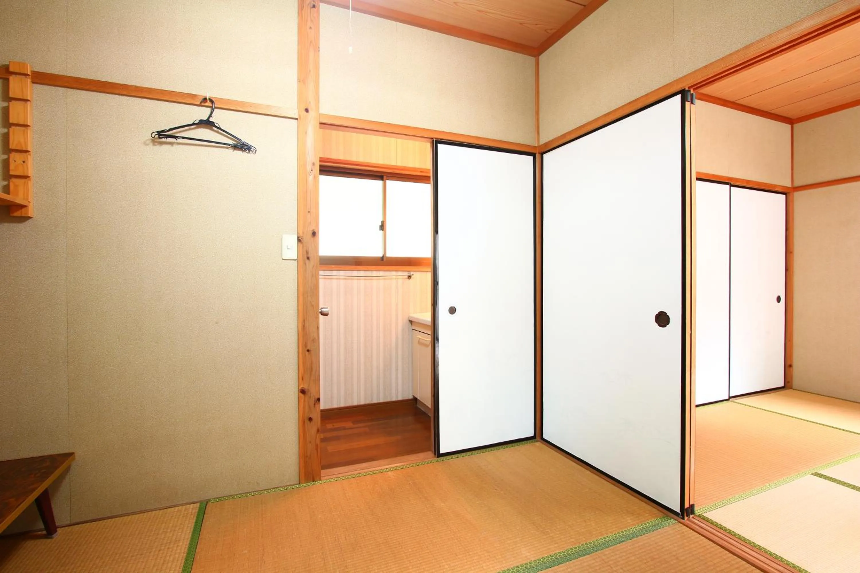 Bed in Ramune Onsen Senju no Sato