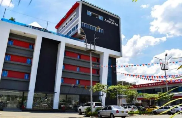 Property building in Hotel American Visa Cali
