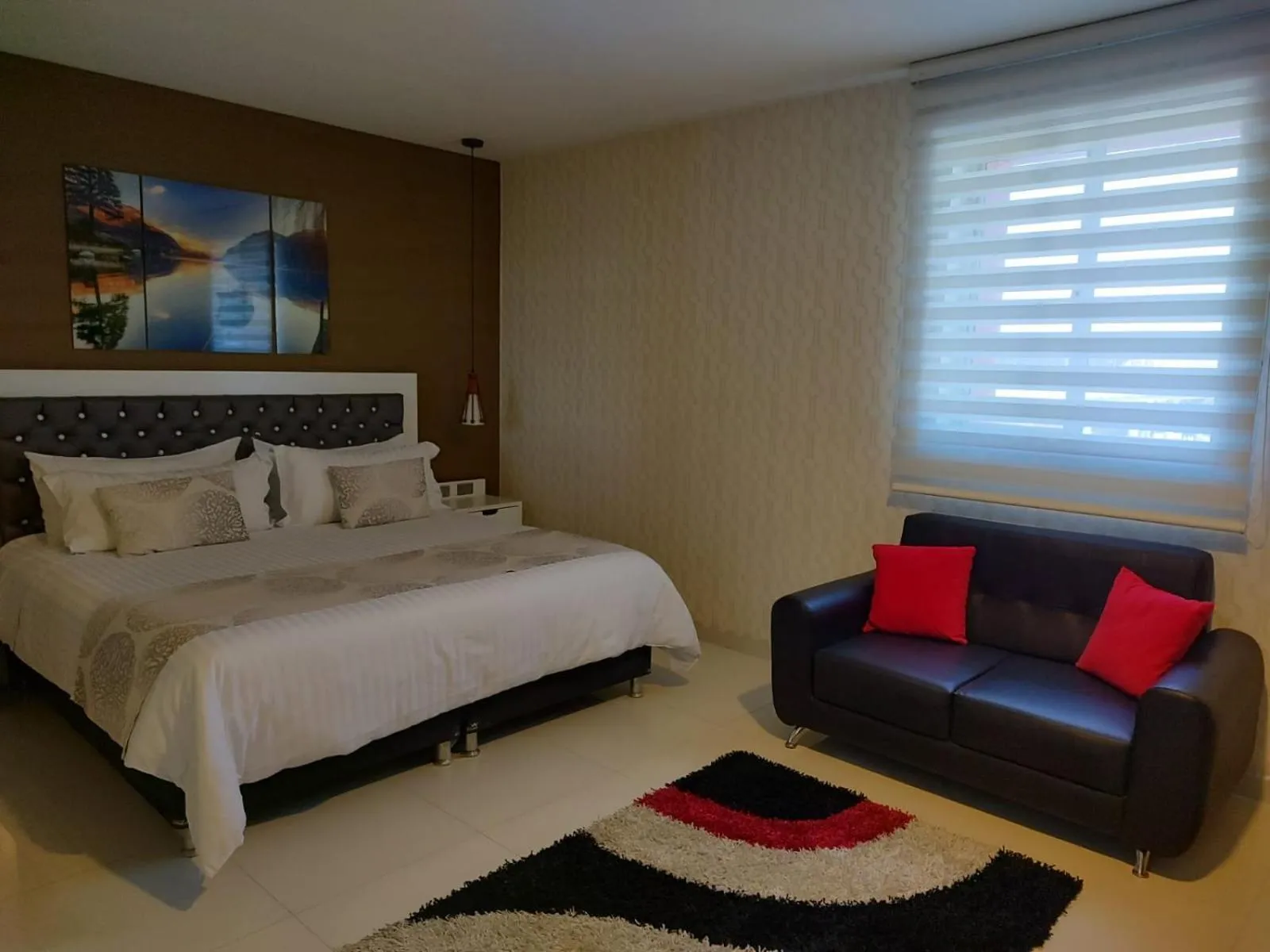 Bed in Hotel American Visa Cali