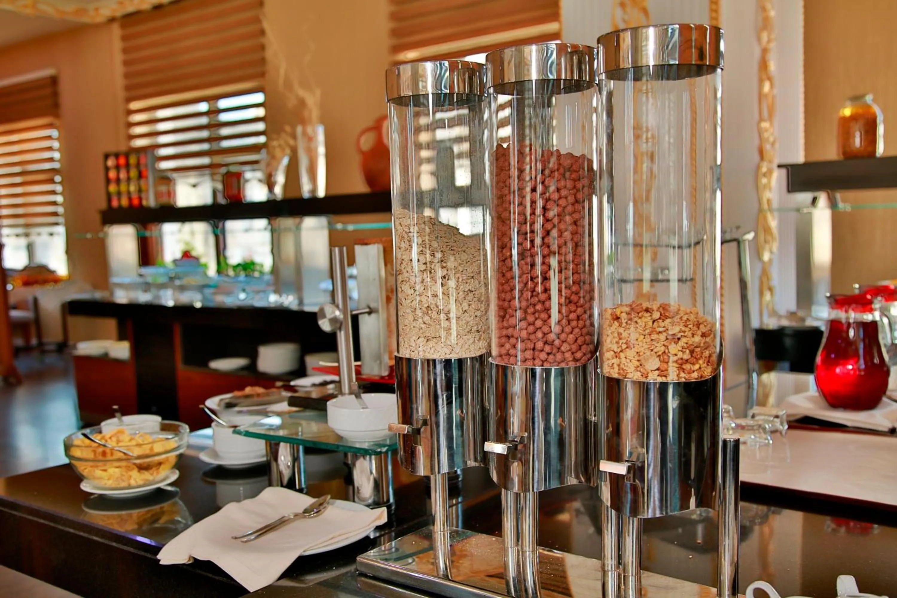 Food and drinks in Graaf Hotel