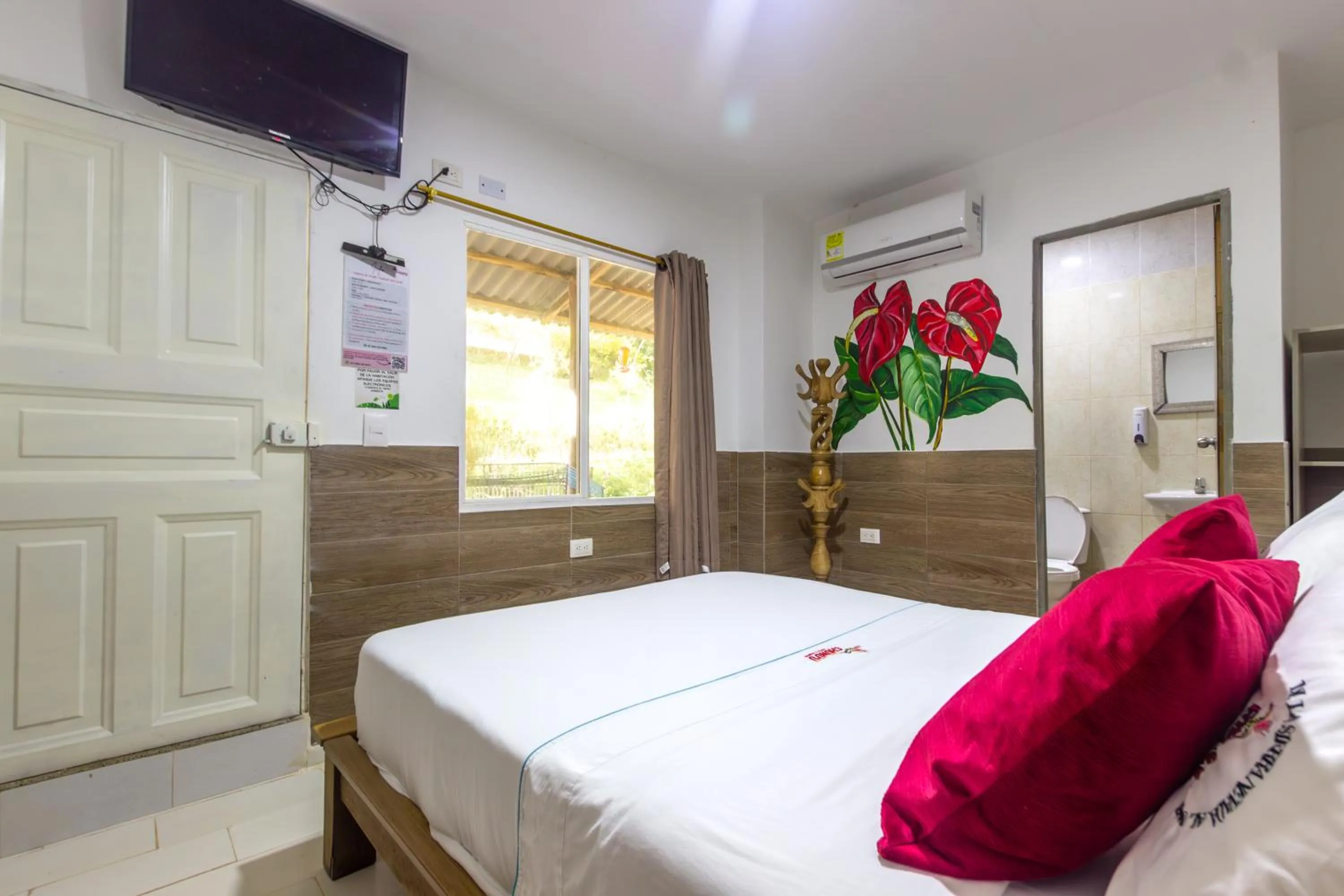 TV and multimedia, Bed in MINCA Chunuu - glamping - coworking MINCA