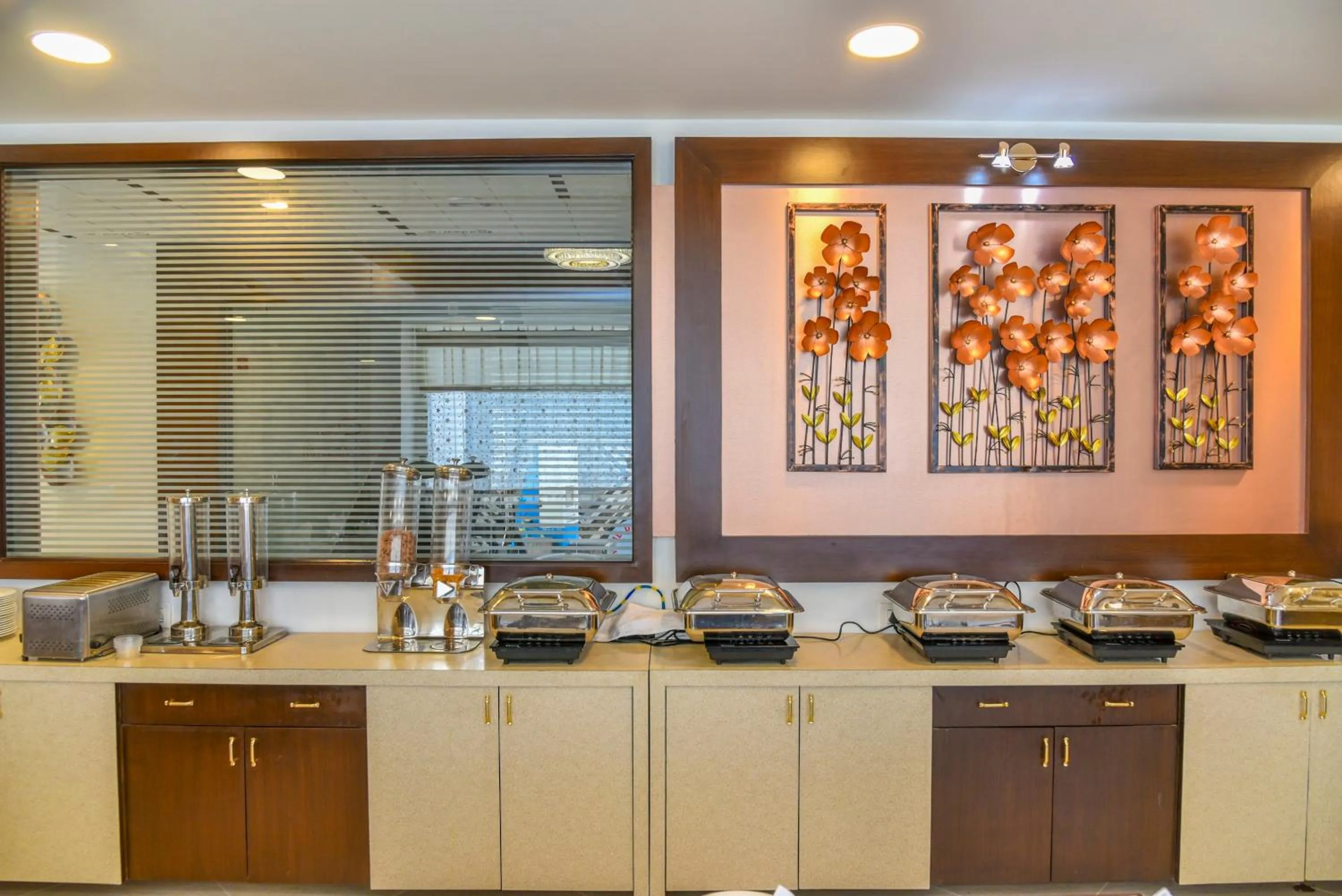 Buffet breakfast in Hotel Suncity Plaza, Sitapura, Jaipur