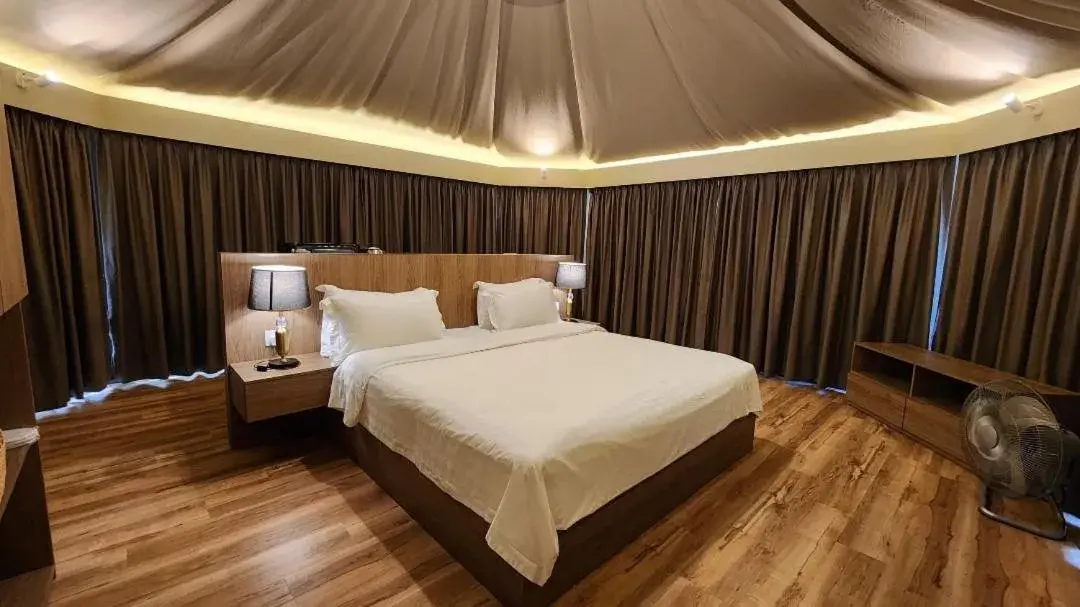 Tented Villa (2 pax ) in Boulder Valley Tented Villa (2 pax ) in Boulder Valley