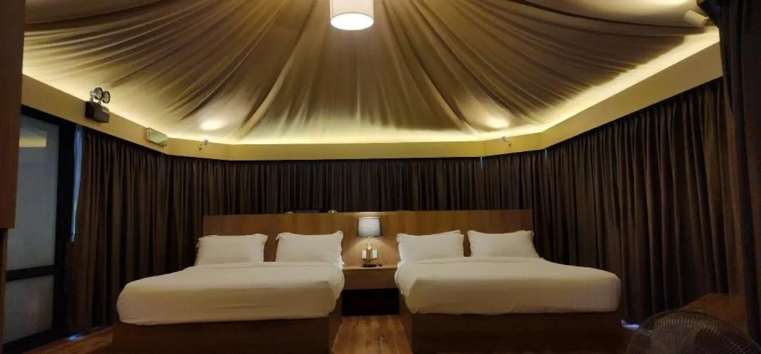 Bedroom, Bed in Boulder Valley