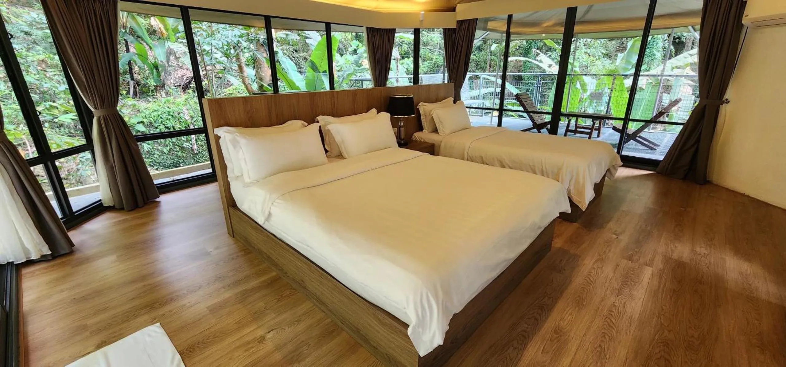 Bed in Boulder Valley