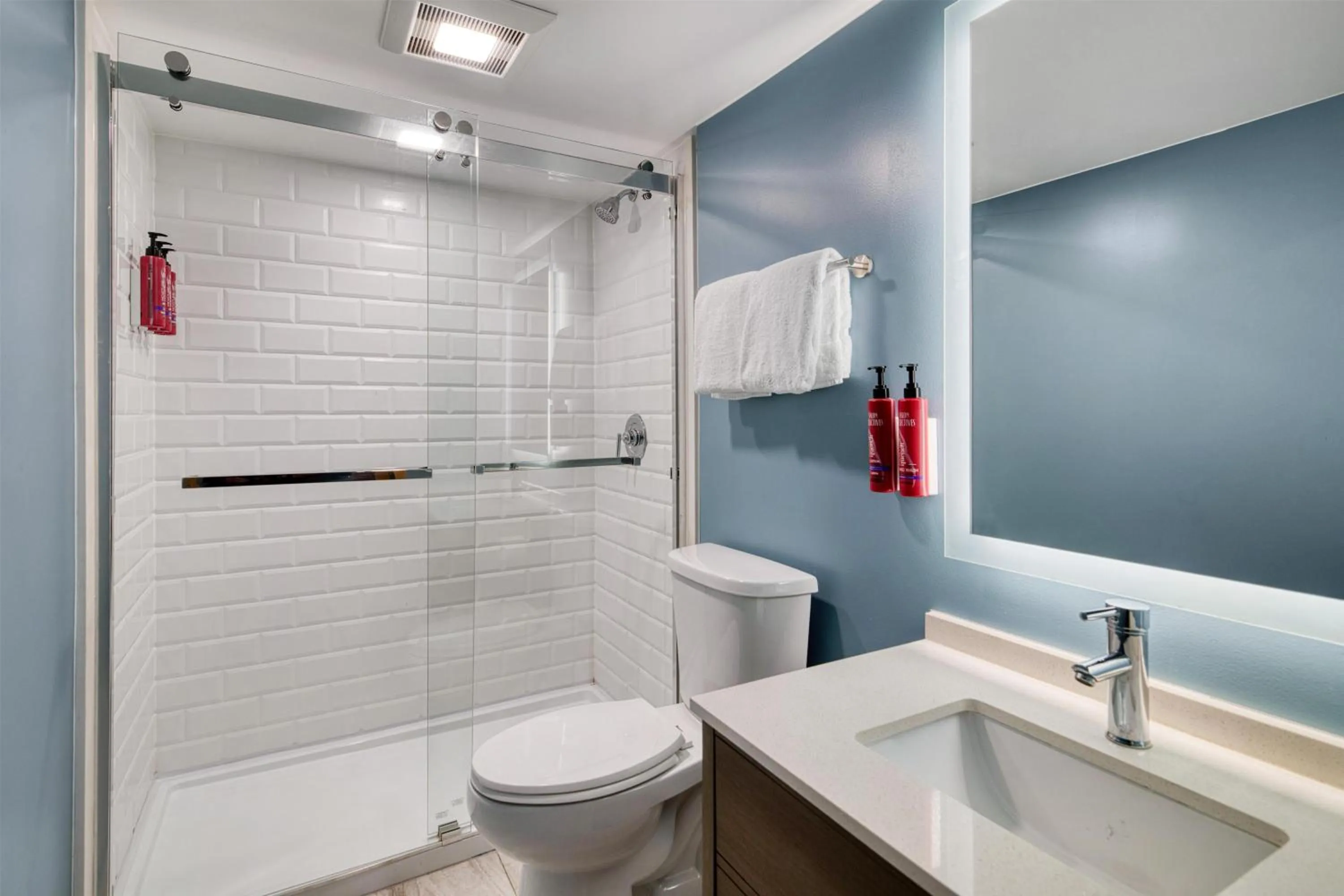 Bathroom in Yankee Clipper Inn, SureStay Collection by Best Western