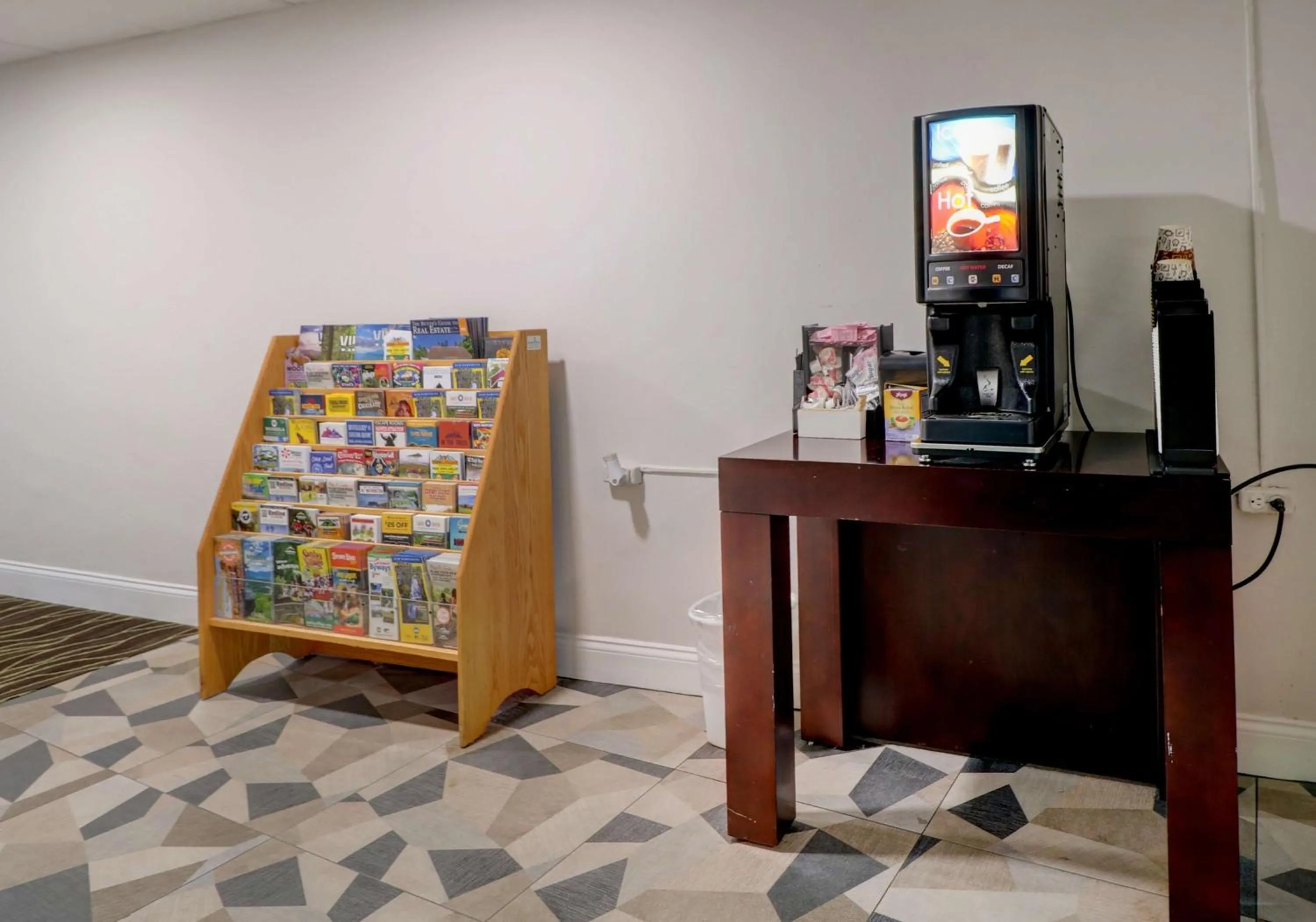 Breakfast in Yankee Clipper Inn, SureStay Collection by Best Western