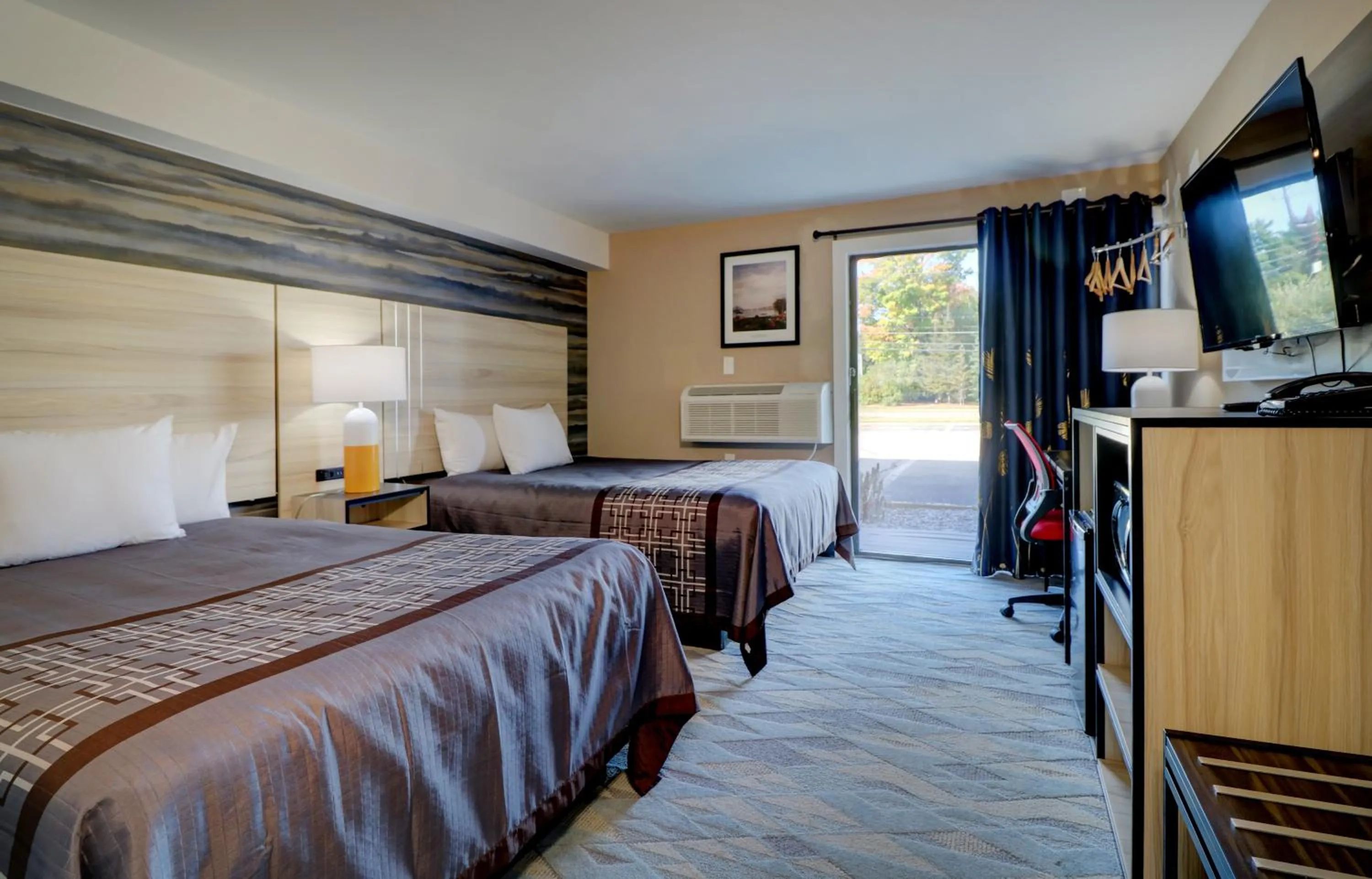 Bed in Yankee Clipper Inn, SureStay Collection by Best Western