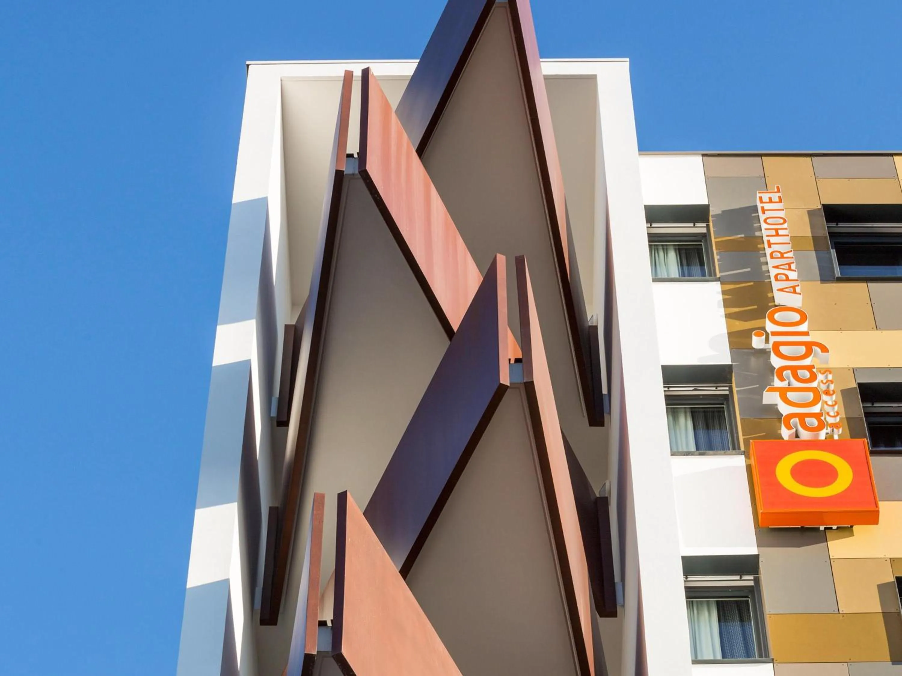 Bedroom in Aparthotel Adagio access Montpellier Centre