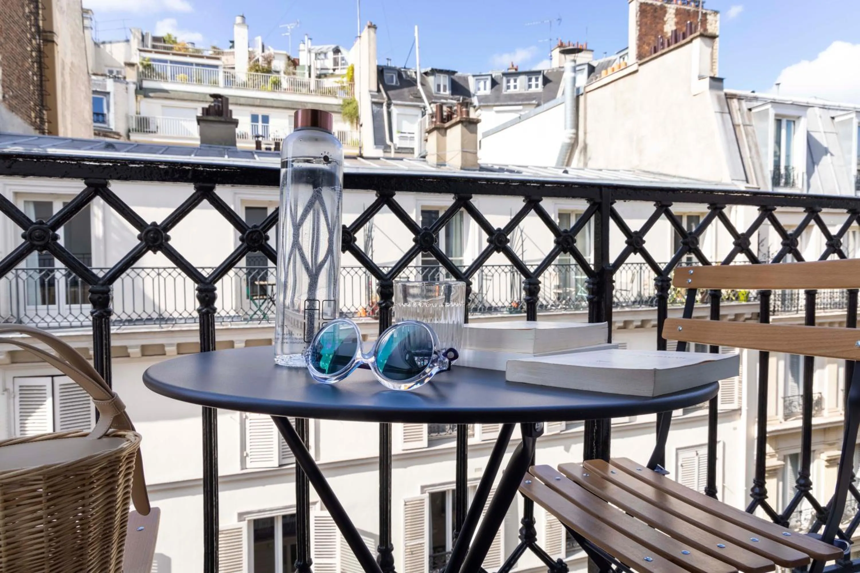 Balcony/Terrace in Dadou Paris