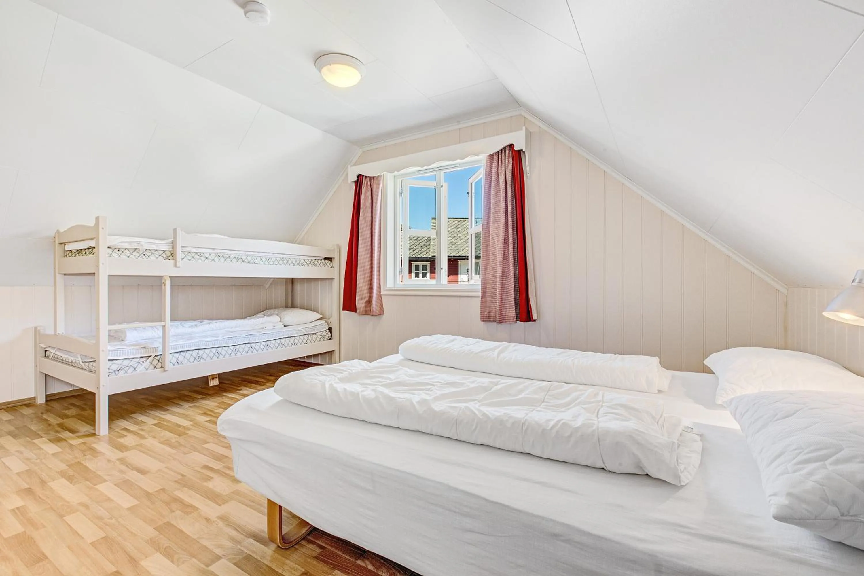 bunk bed, Bed in Vik Pensjonat