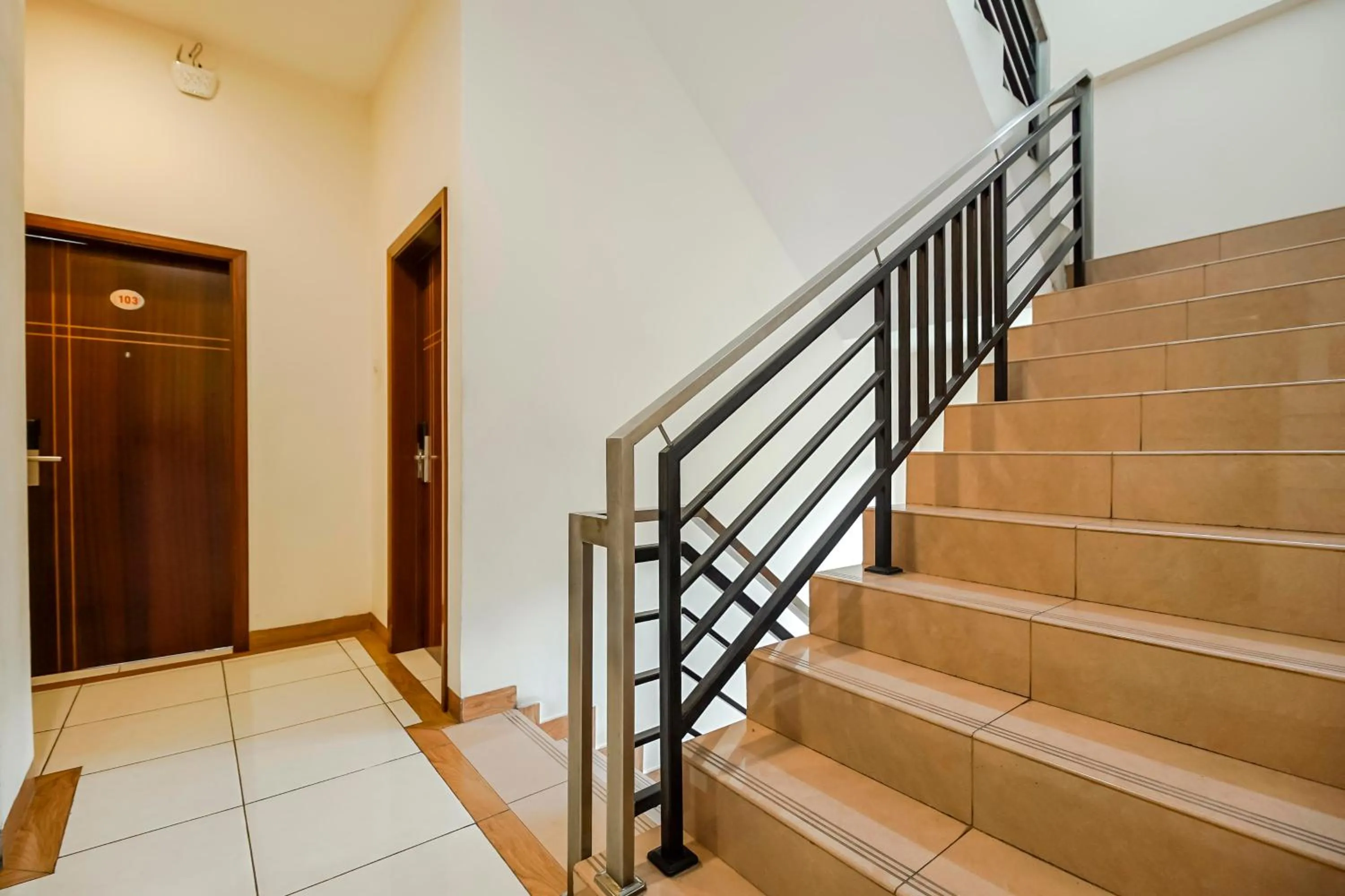 Area and facilities in RedDoorz Plus at Karebosi Area 2 Makassar