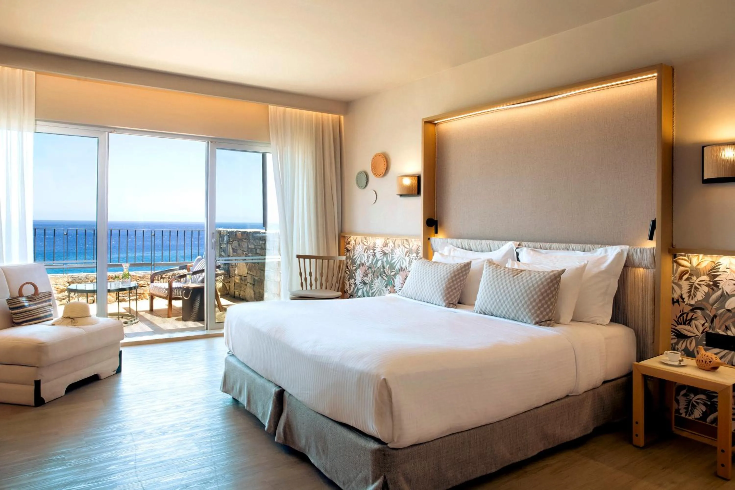 Bed in Zeus Eleva Mirabello Bay