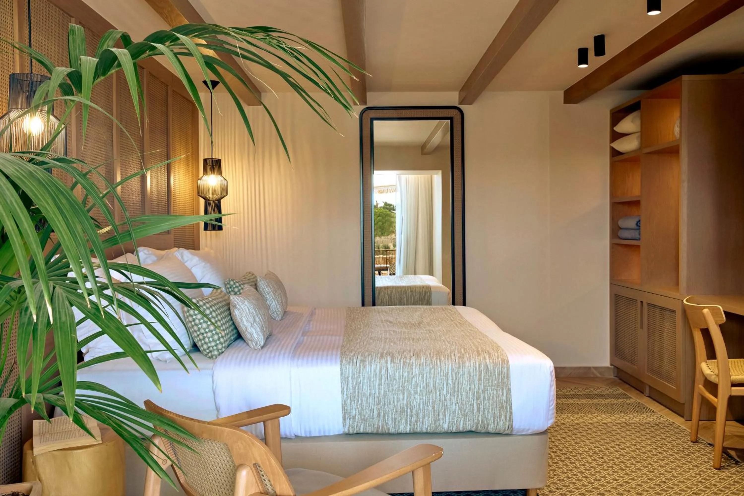 Bed in Zeus Eleva Mirabello Bay