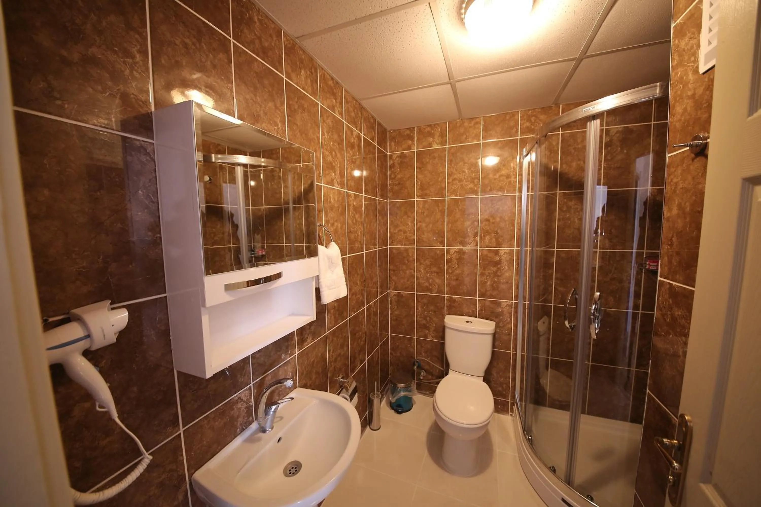 Bathroom in SAFRAN GERMİA PALaS