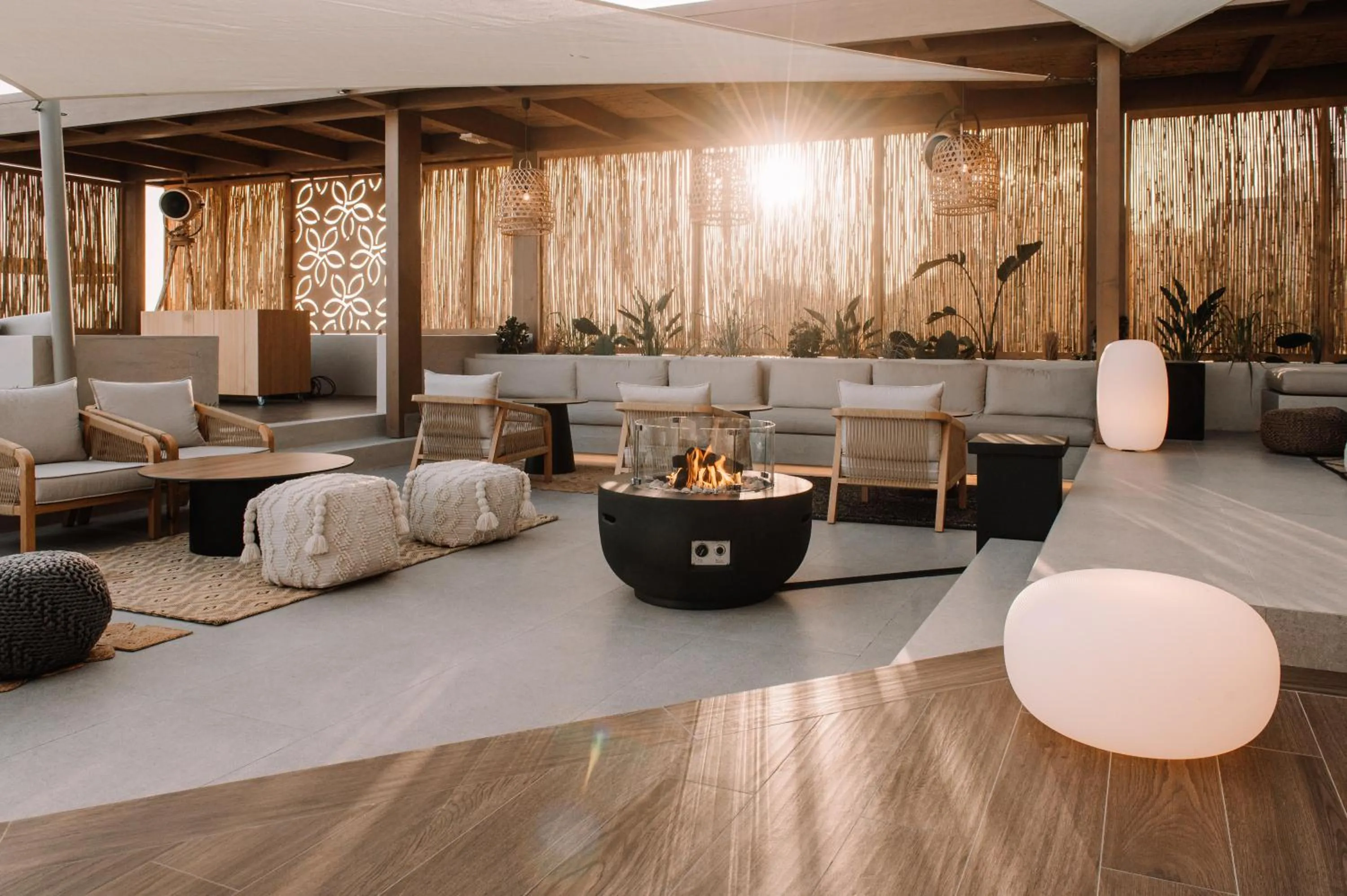 Lounge or bar in Unique Blue! Resort and Villas Adults Only