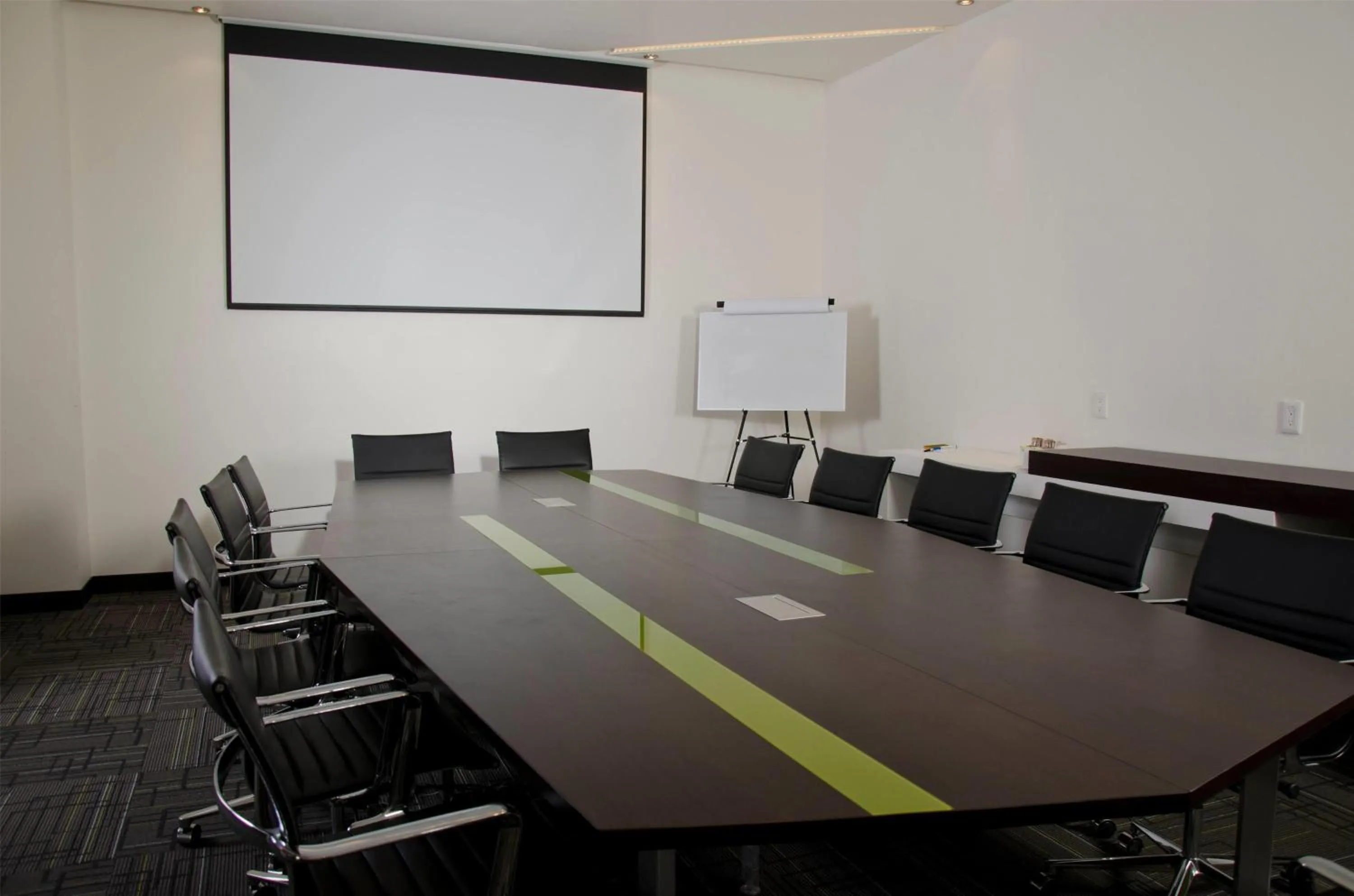 Meeting/conference room in Ramada Encore by Wyndham Guadalajara Sur