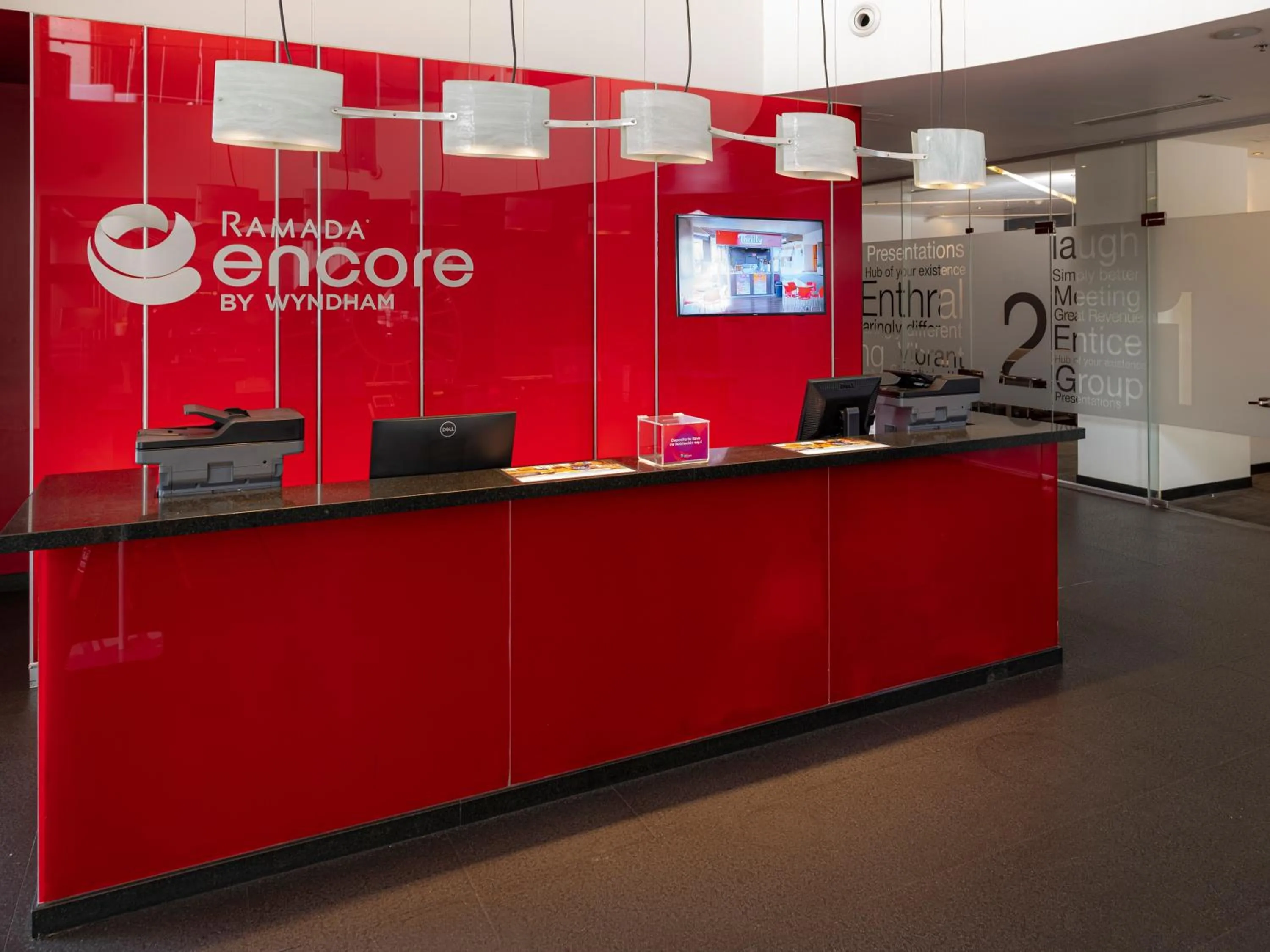 Lobby or reception in Ramada Encore by Wyndham Guadalajara Sur
