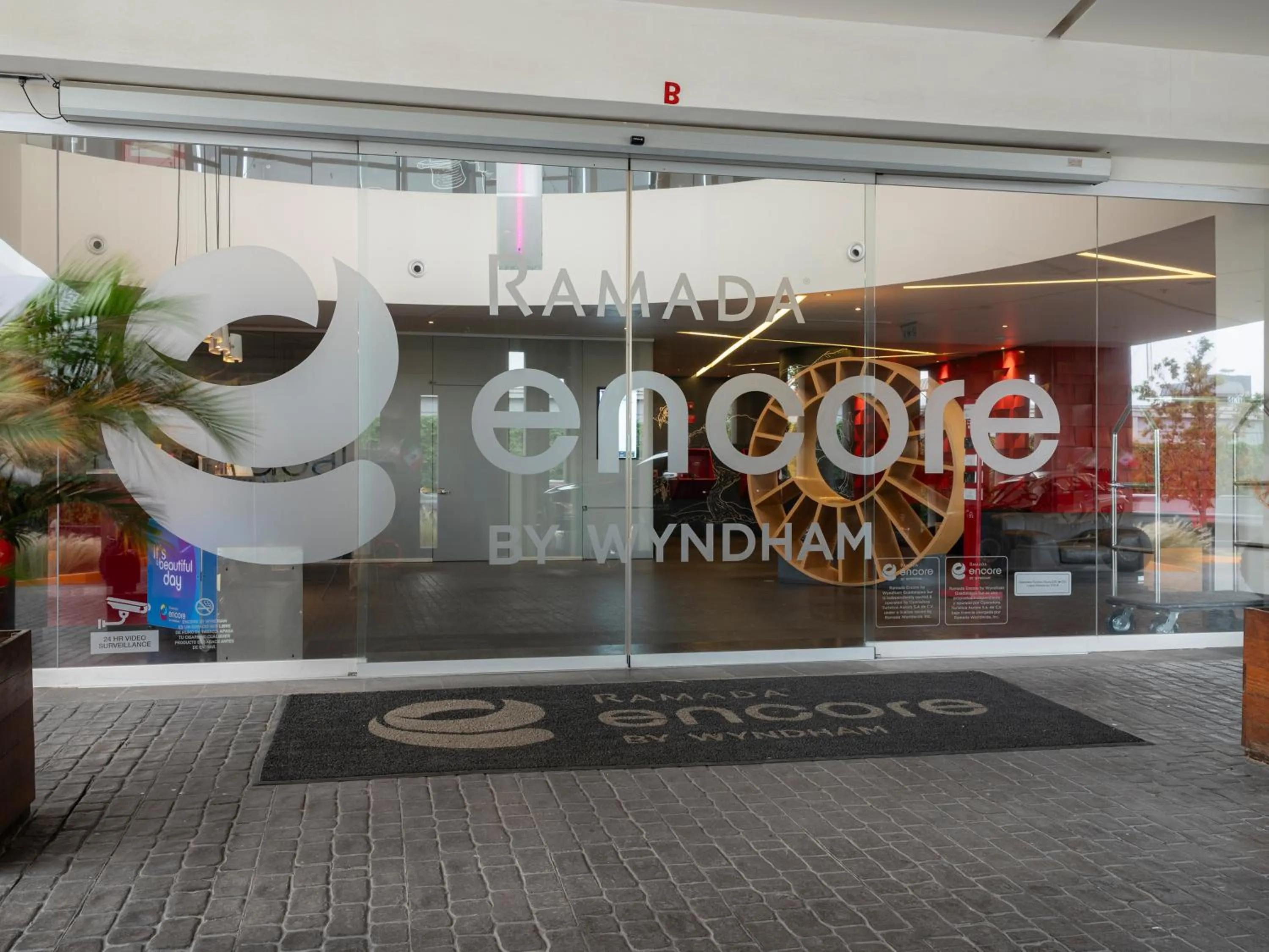 Lobby or reception in Ramada Encore by Wyndham Guadalajara Sur