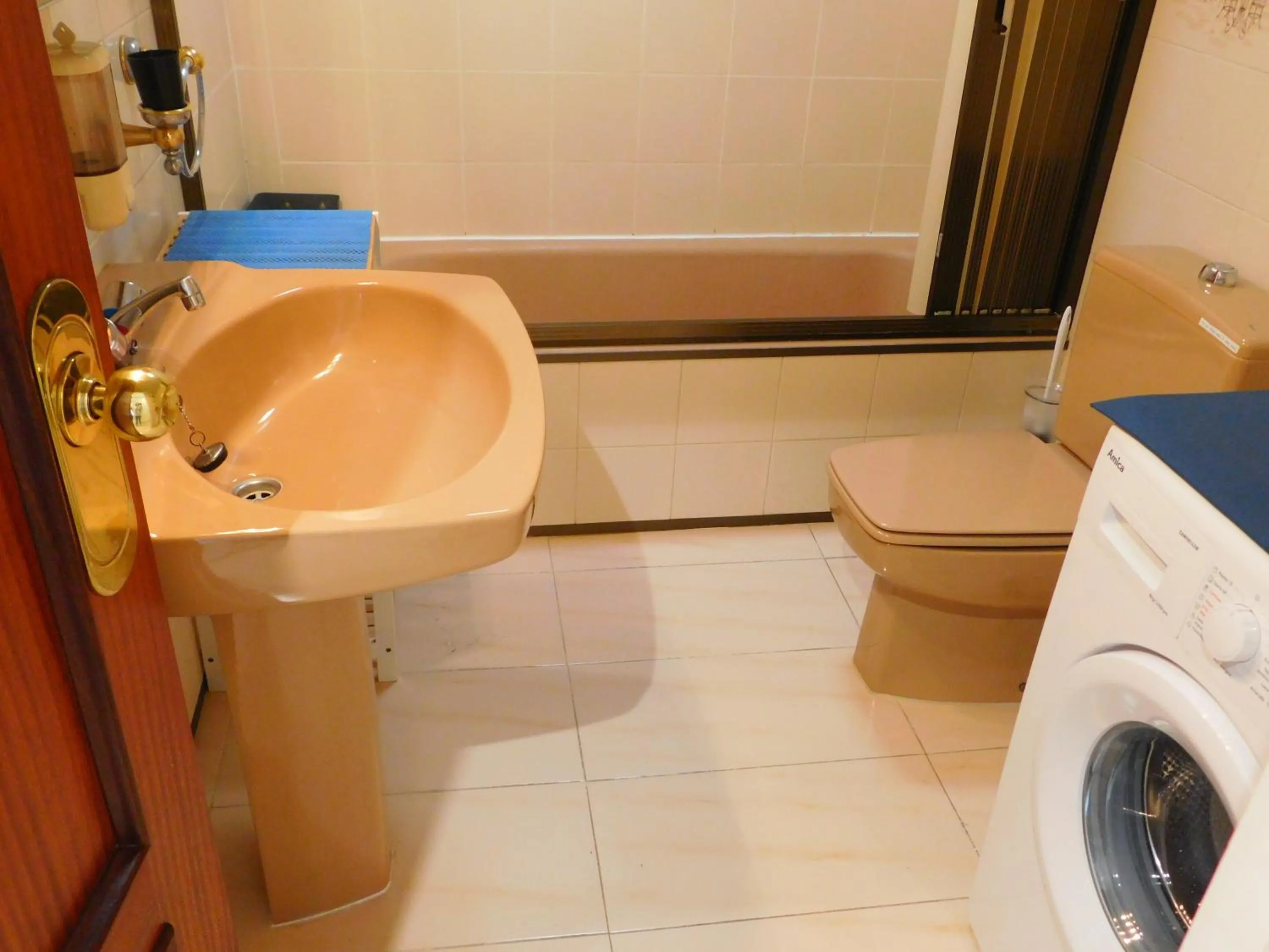Bathroom in GMID IMMO Casa Canyelles