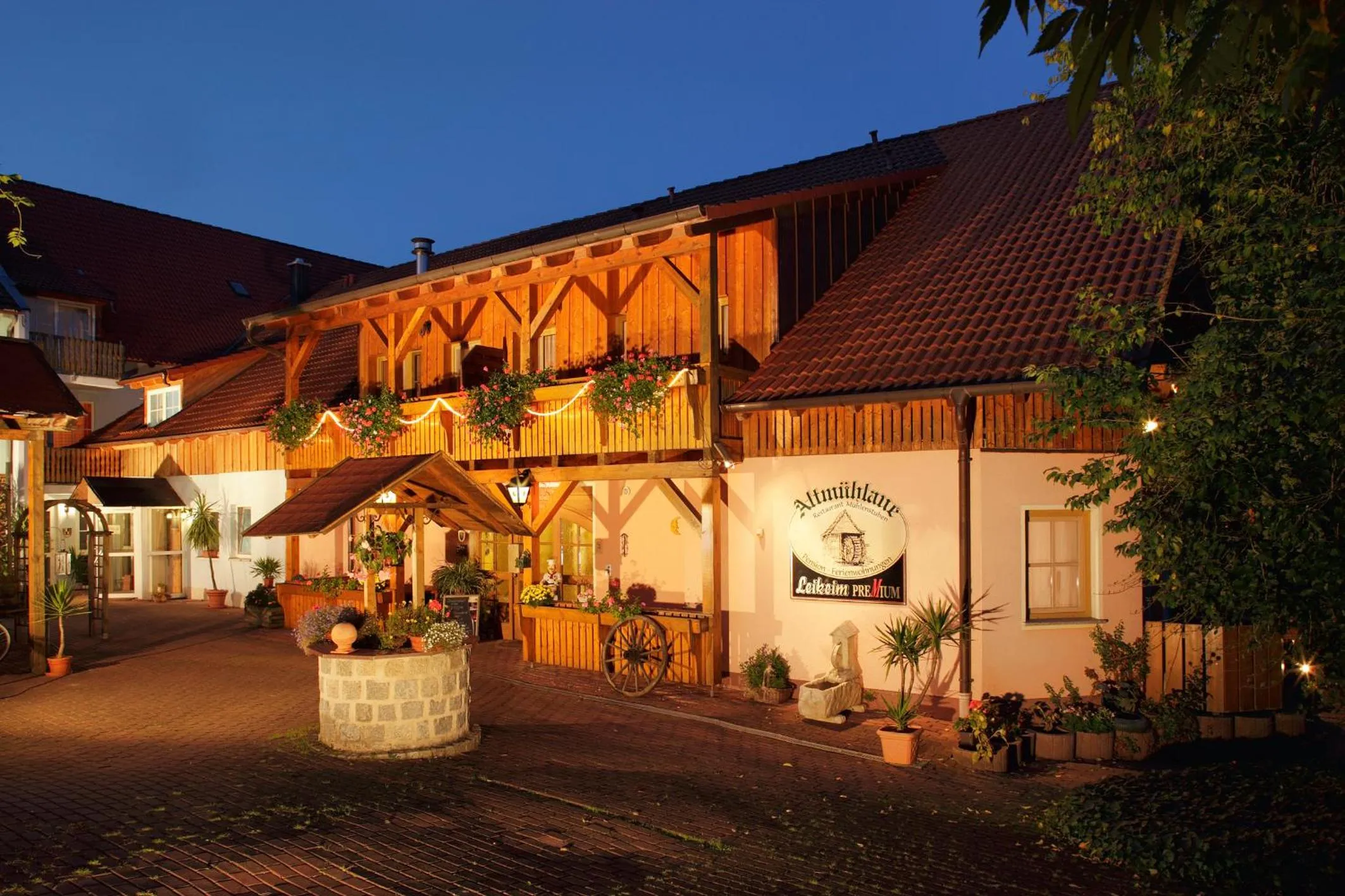 Facade/entrance in Land- und Aktivhotel Altmühlaue