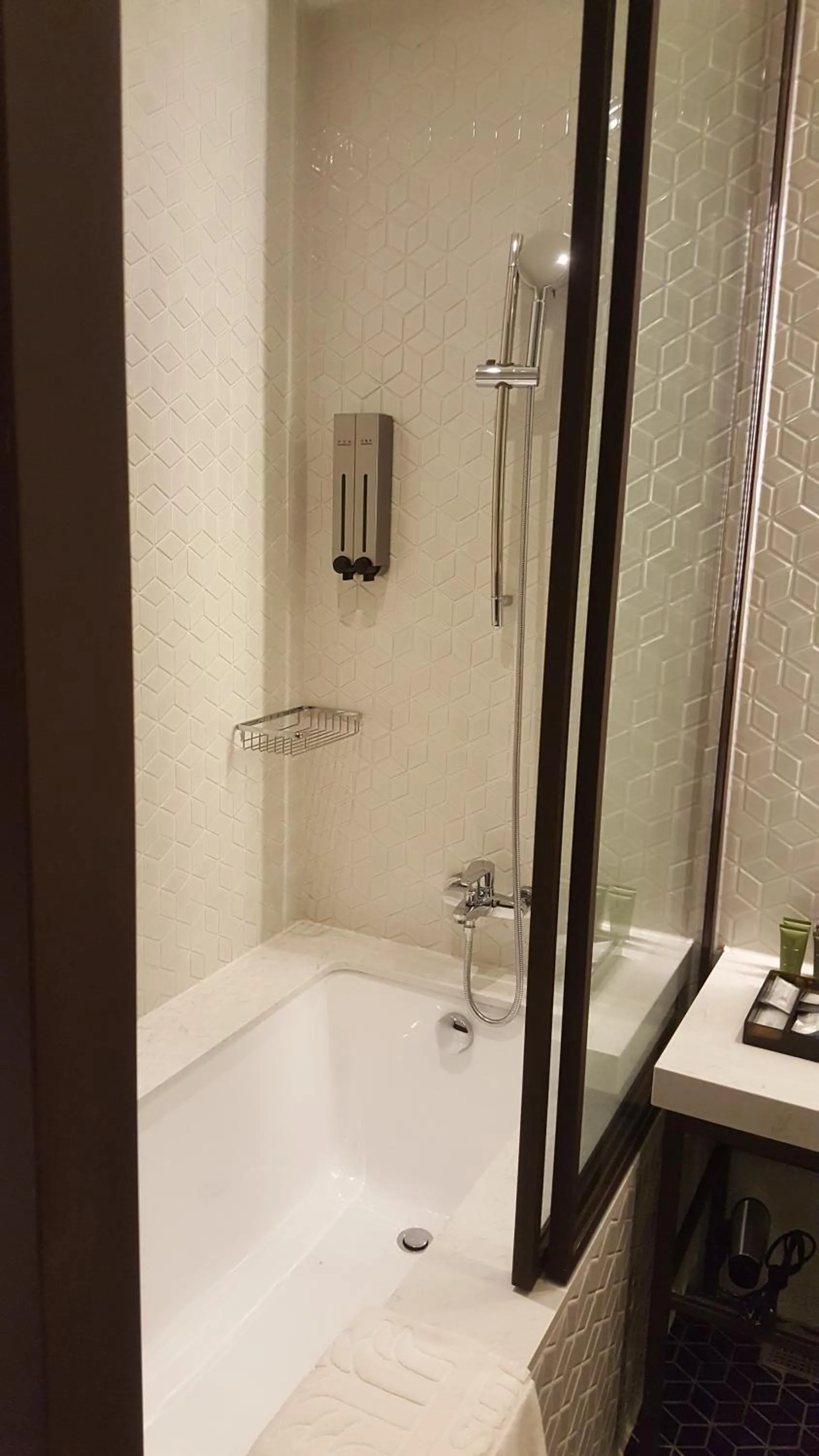 Bath in City Suites - Main Station