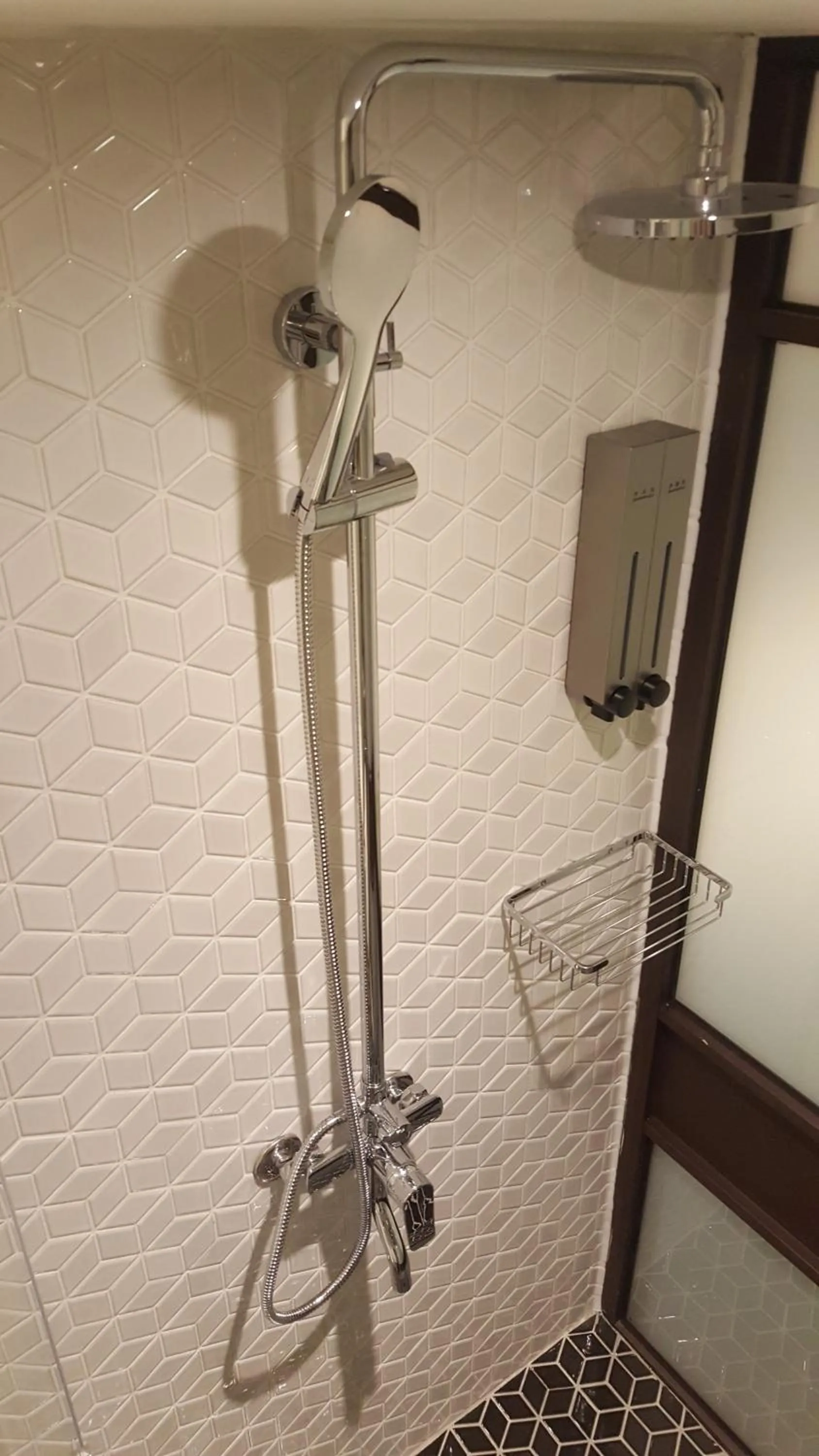 Shower in City Suites - Main Station