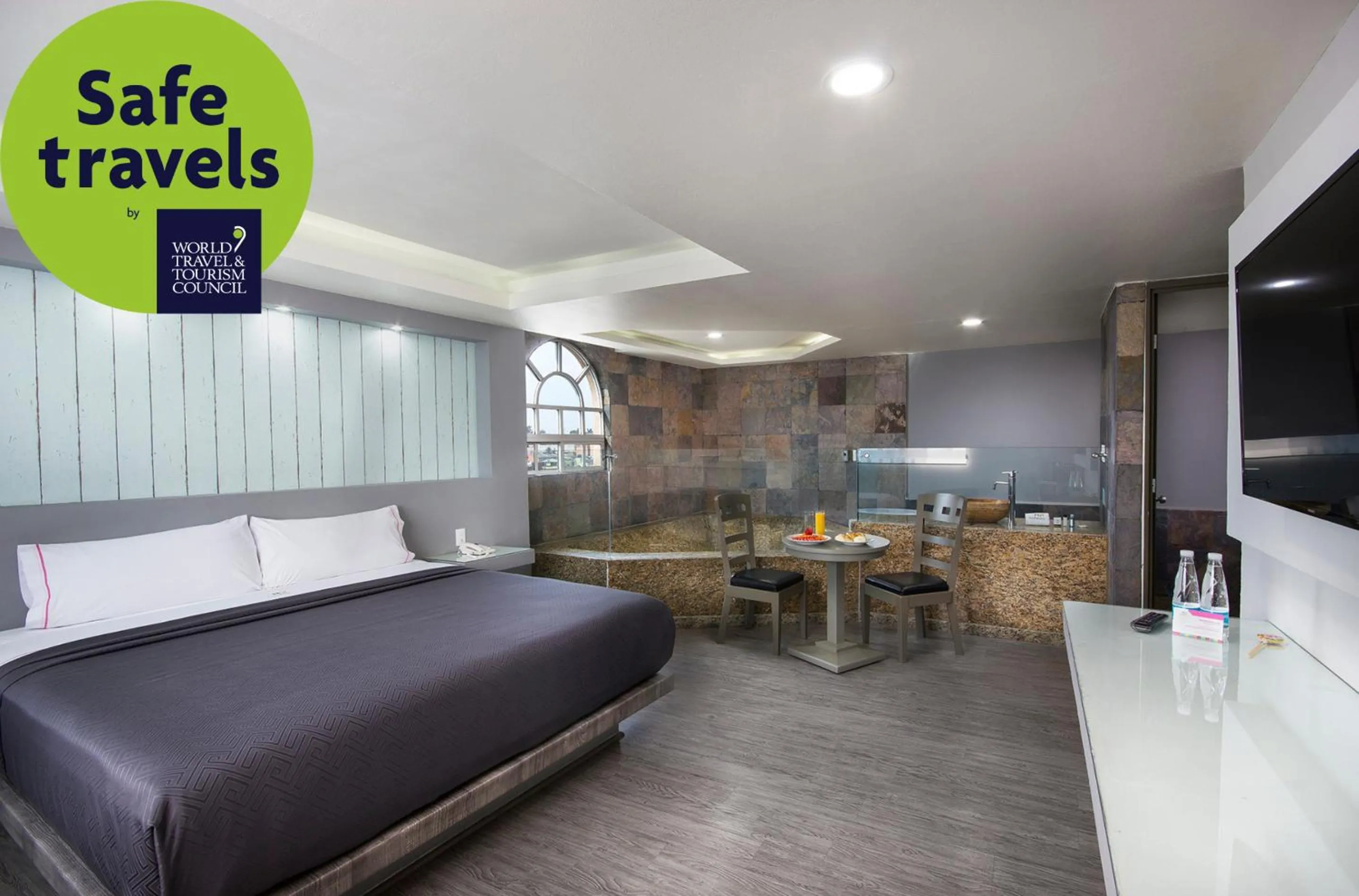 Bathroom in Hotel MX congreso CDMX, Trademark Collection by Wyndham