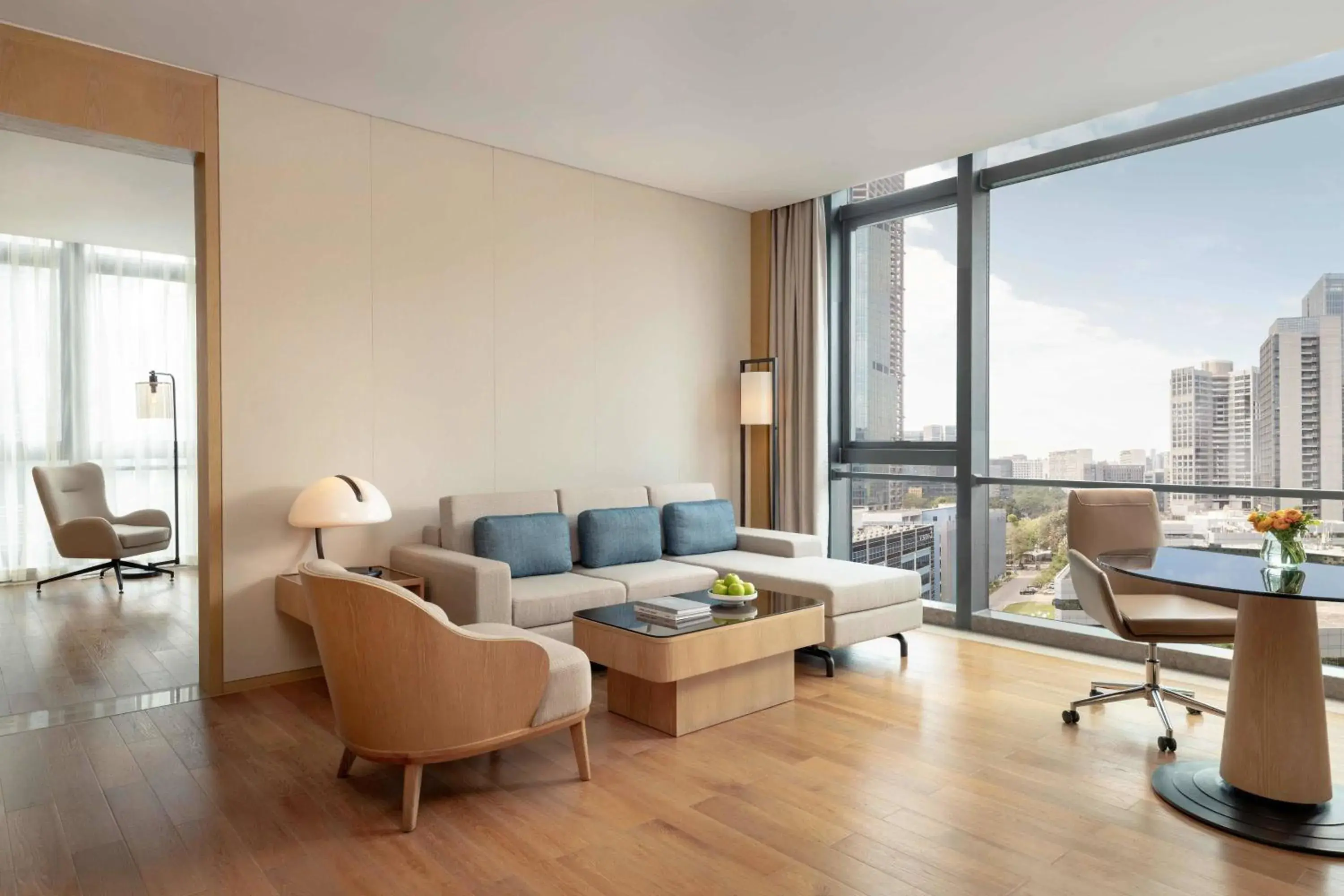 Executive Suite in Courtyard by Marriott Shenzhen Bay Executive Suite in Courtyard by Marriott Shenzhen Bay