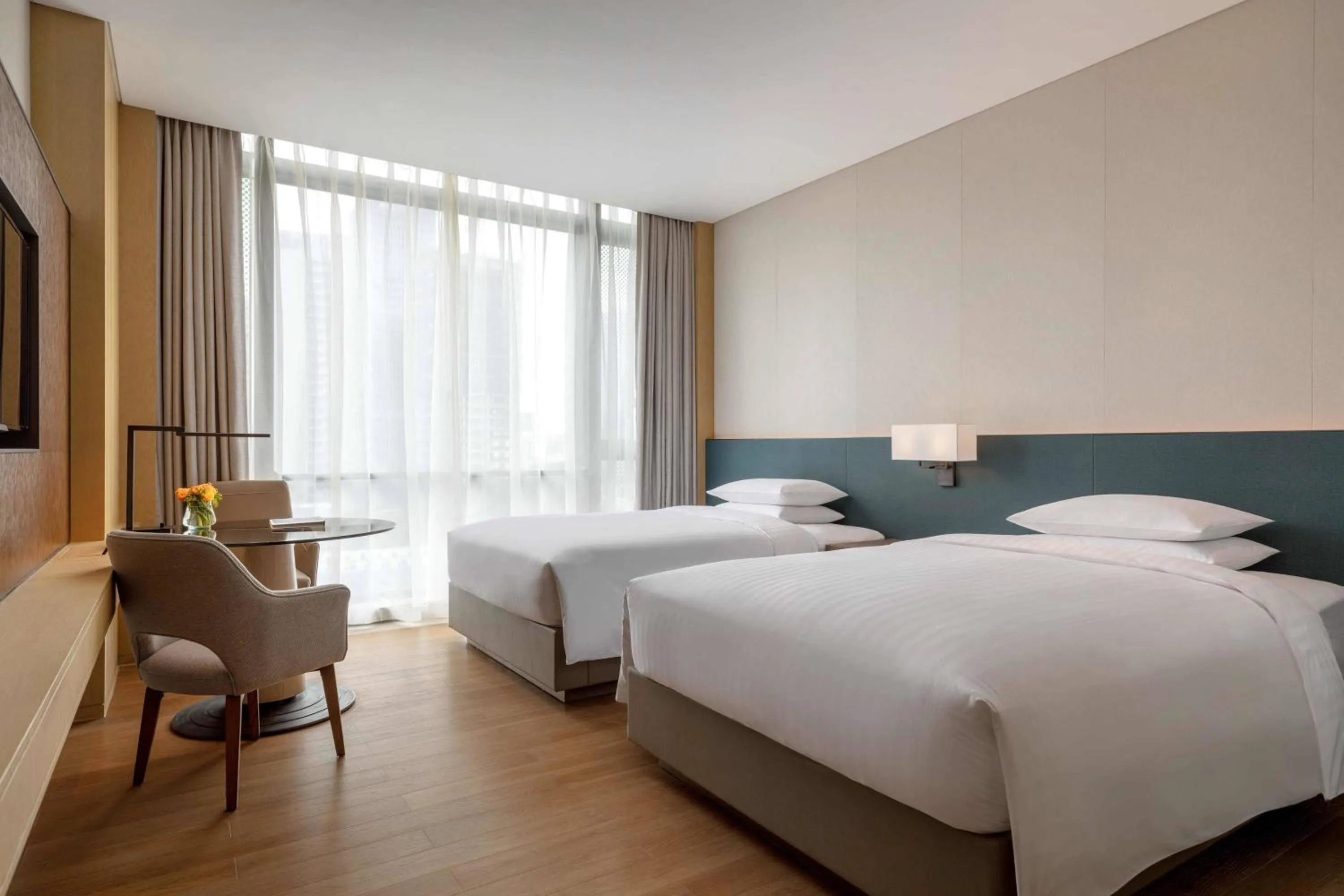 Photo of the whole room, Bed in Courtyard by Marriott Shenzhen Bay