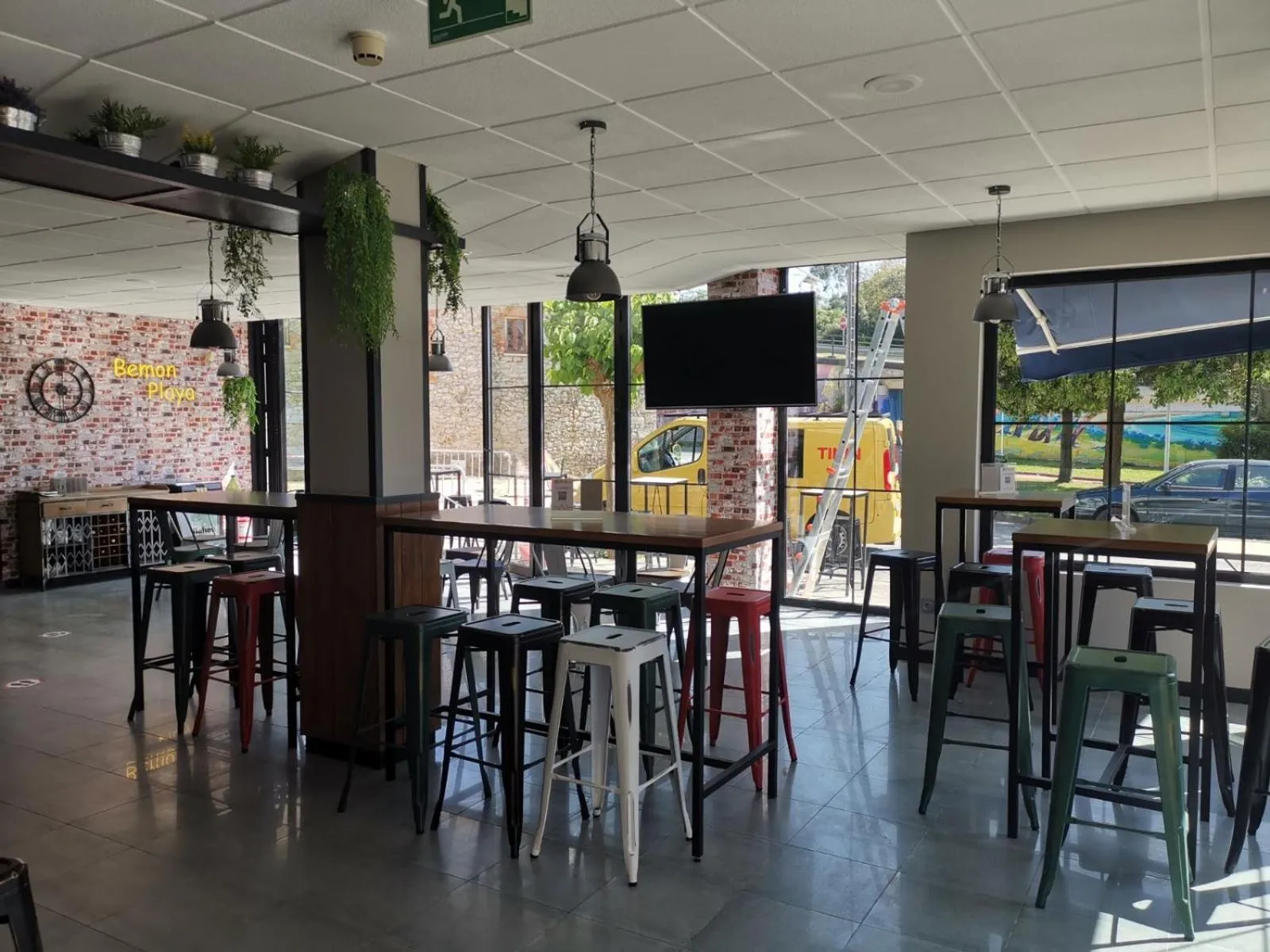 Restaurant/places to eat in Hotel Bemon Playa