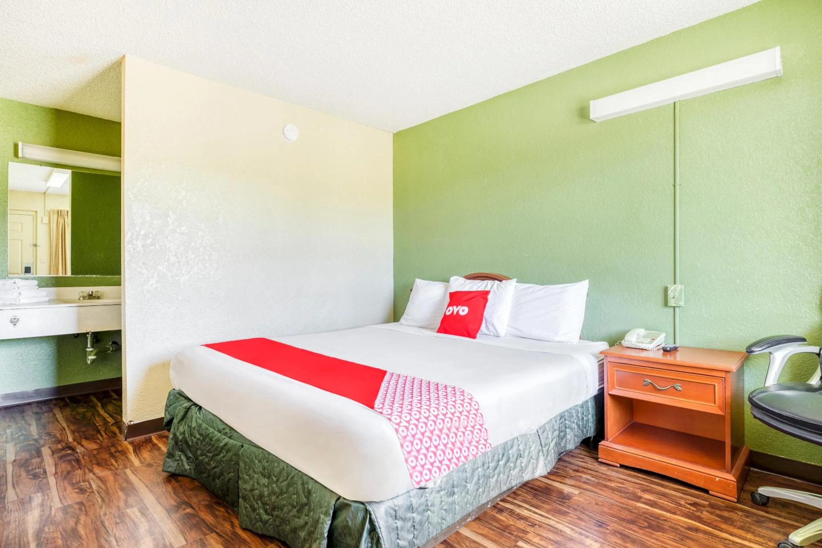 Bedroom, Room Photo in OYO Hotel Tucson Downtown