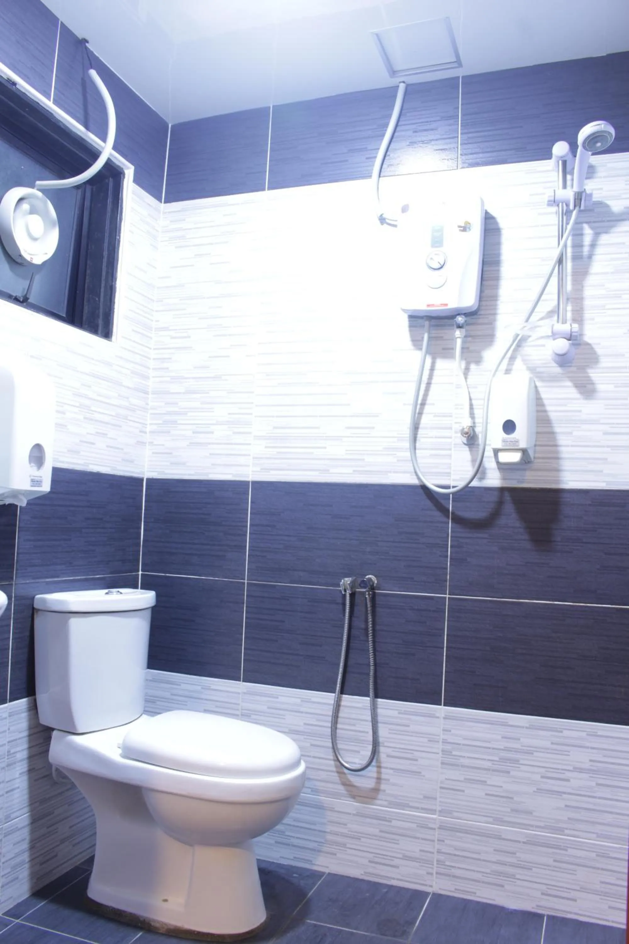 Bathroom in Highlanders Hotel