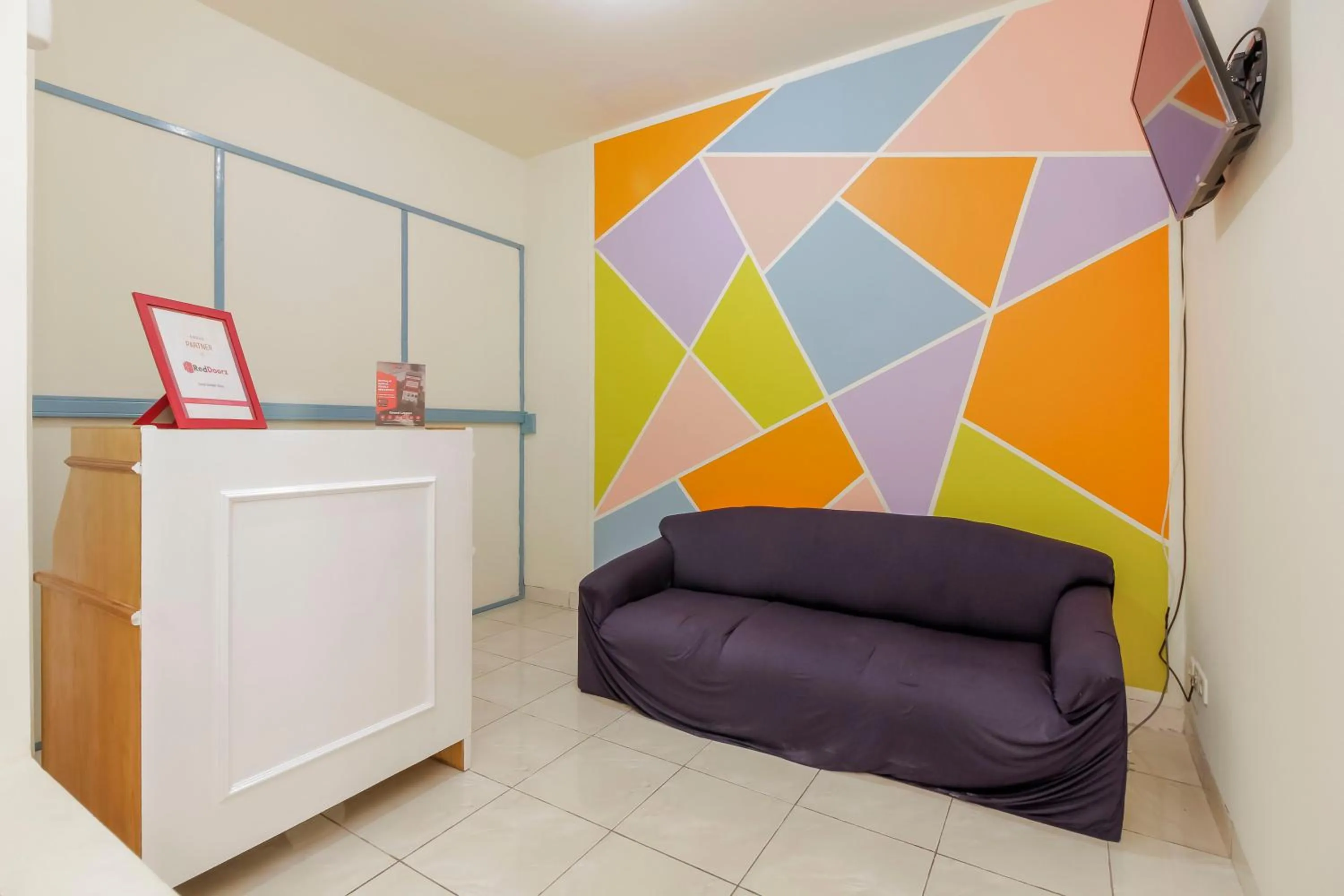 Lobby or reception in RedDoorz @ Tanjung Duren