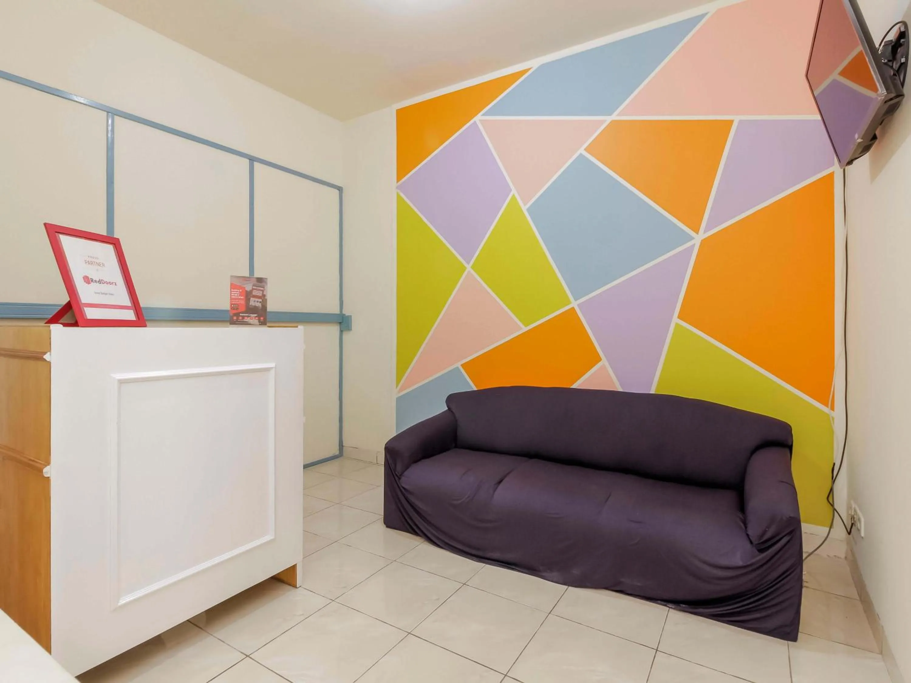 Lobby or reception in RedDoorz @ Tanjung Duren