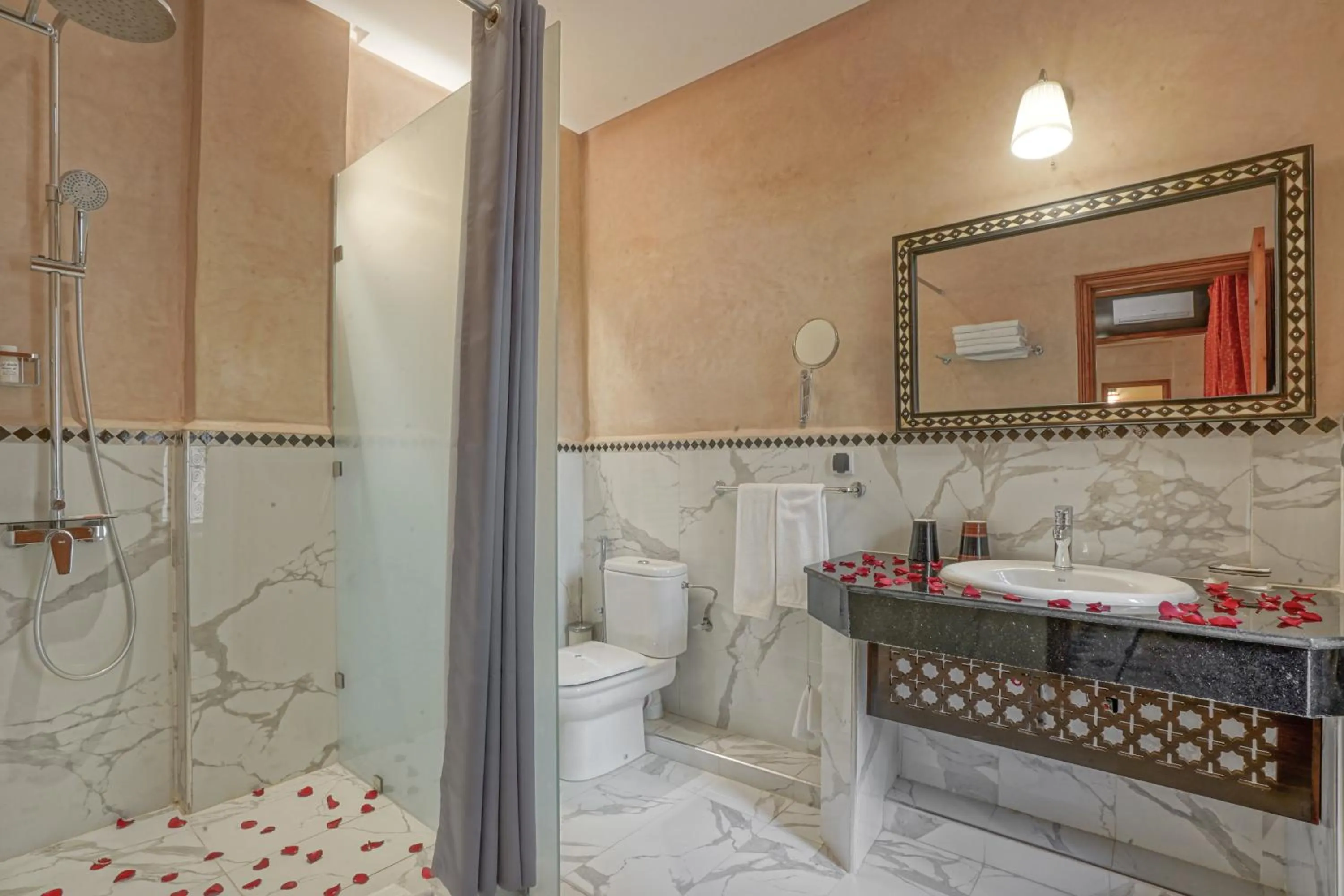 Bathroom in Algilà Fes Riad Medina Charme Hotel