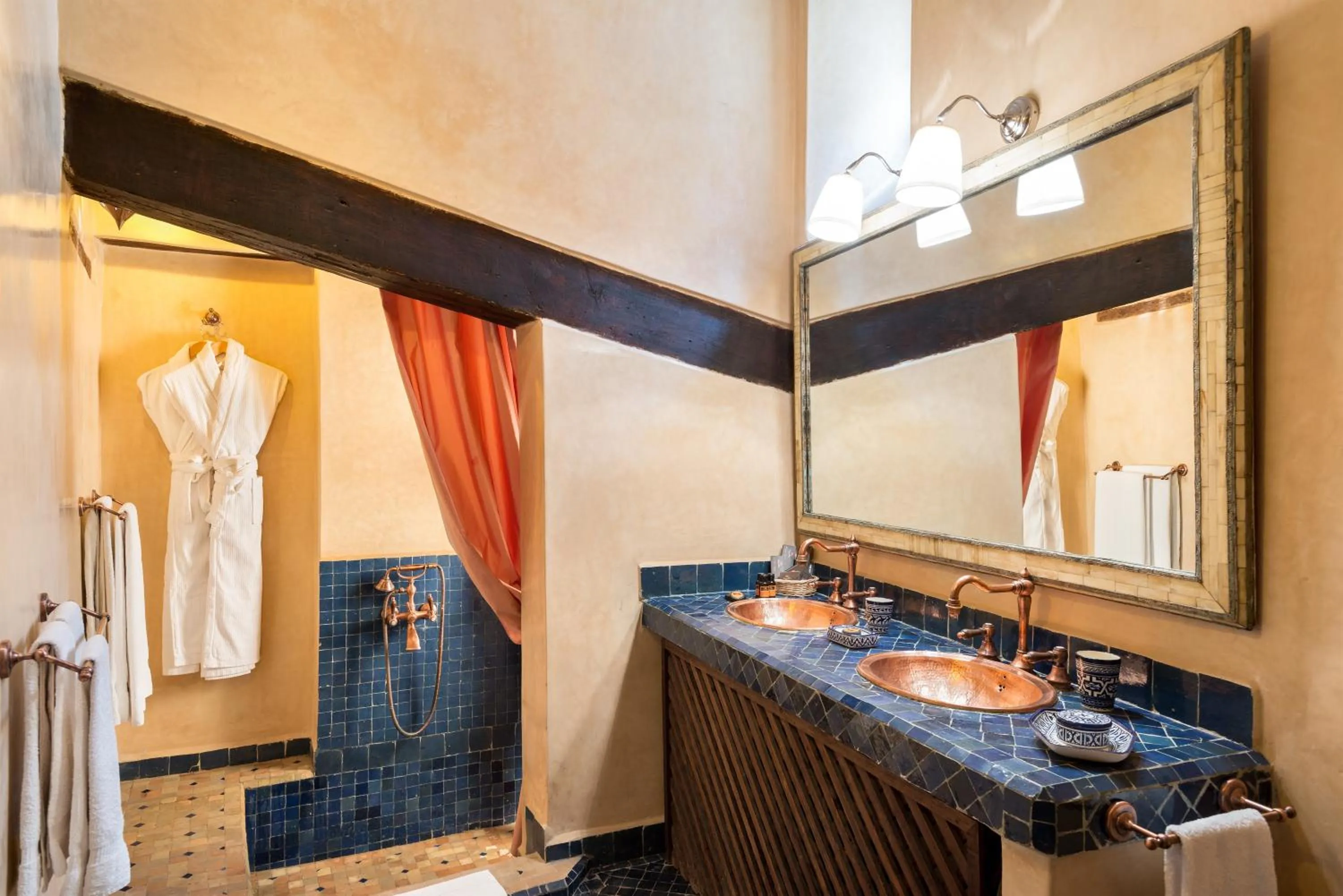 Bathroom in Algilà Fes Riad Medina Charme Hotel