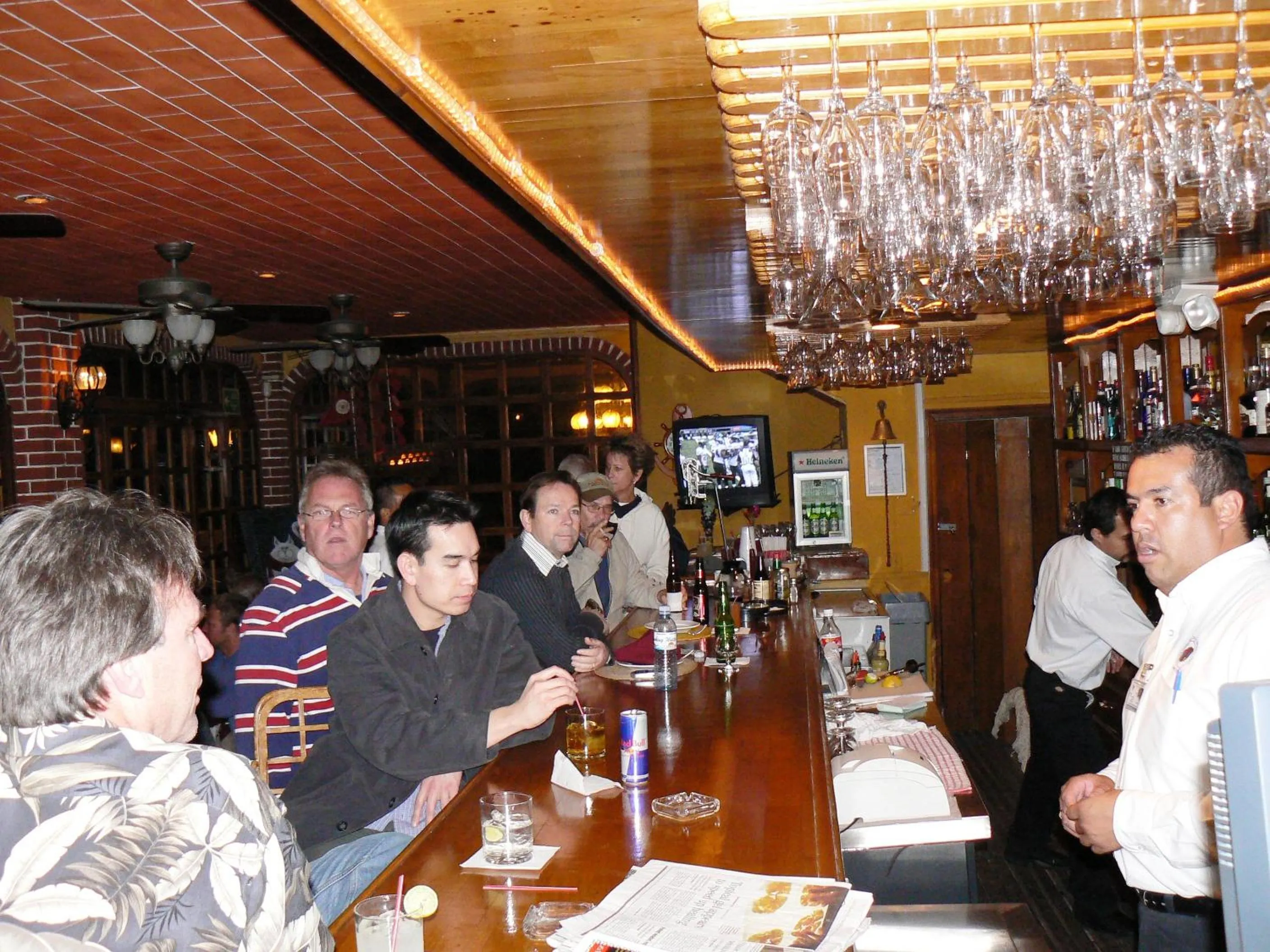 People in Hotel La Hacienda de la Langosta Roja