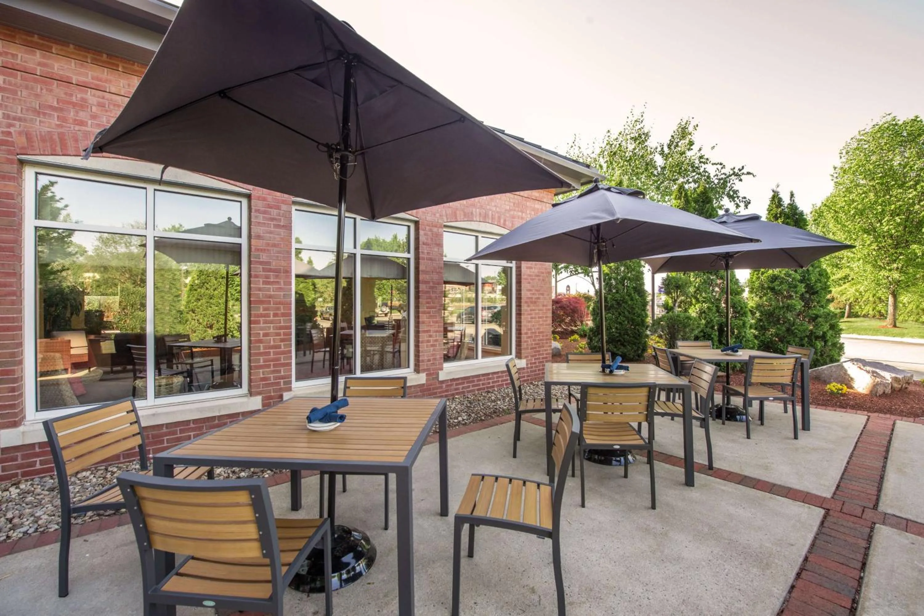 Patio in Hilton Garden Inn Manchester Downtown