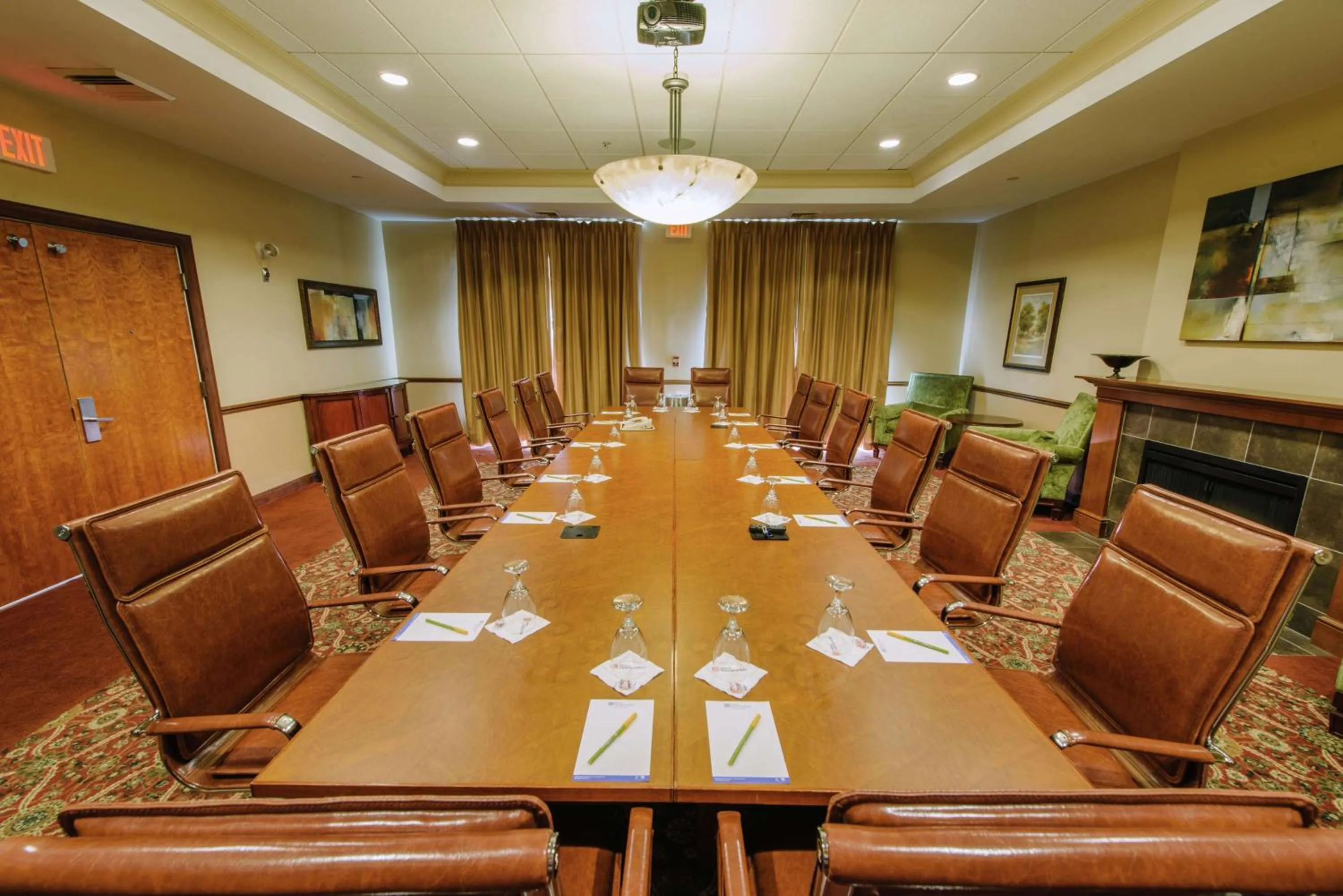 Meeting/conference room in Hilton Garden Inn Manchester Downtown